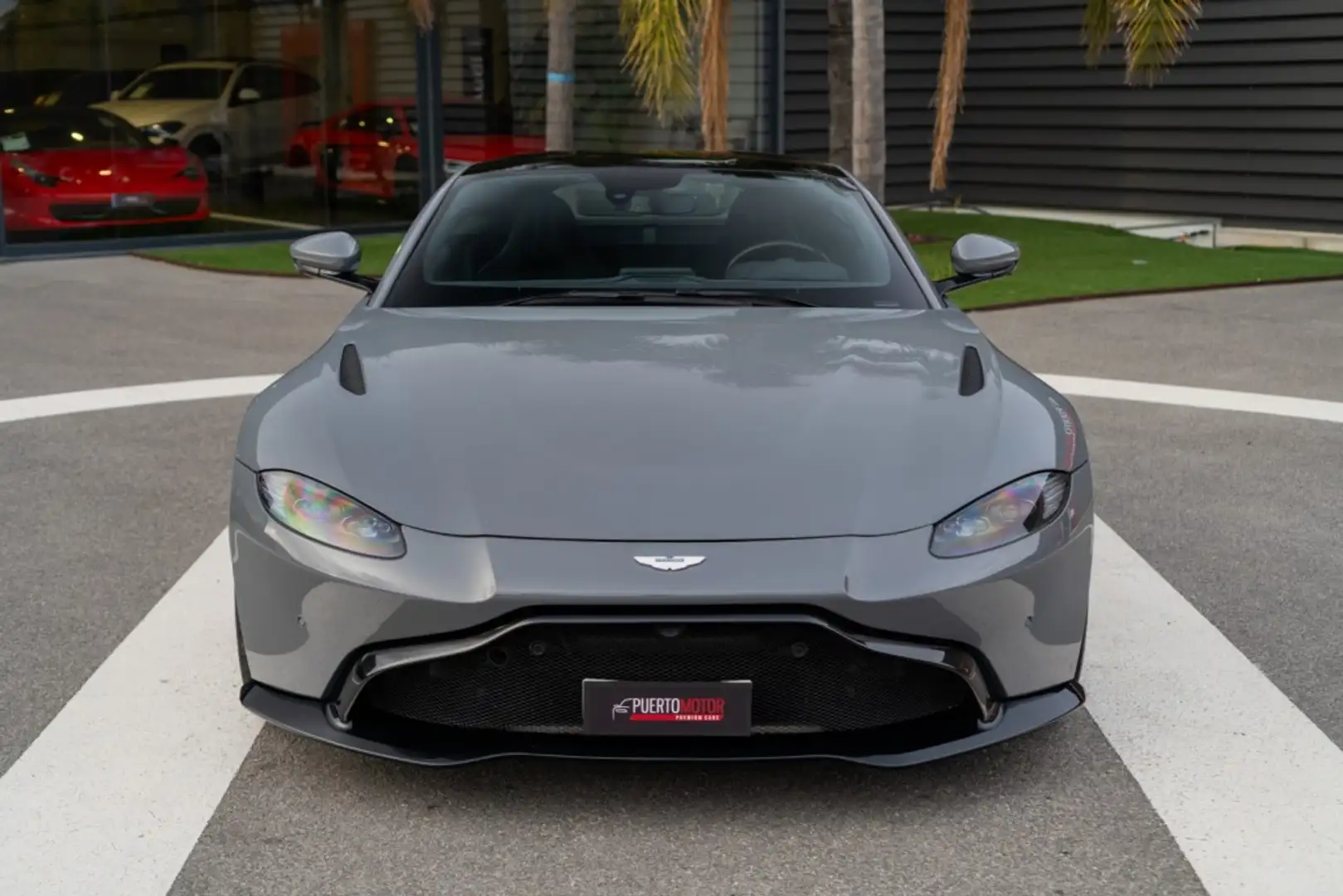 Aston Martin Vantage Gris - 2