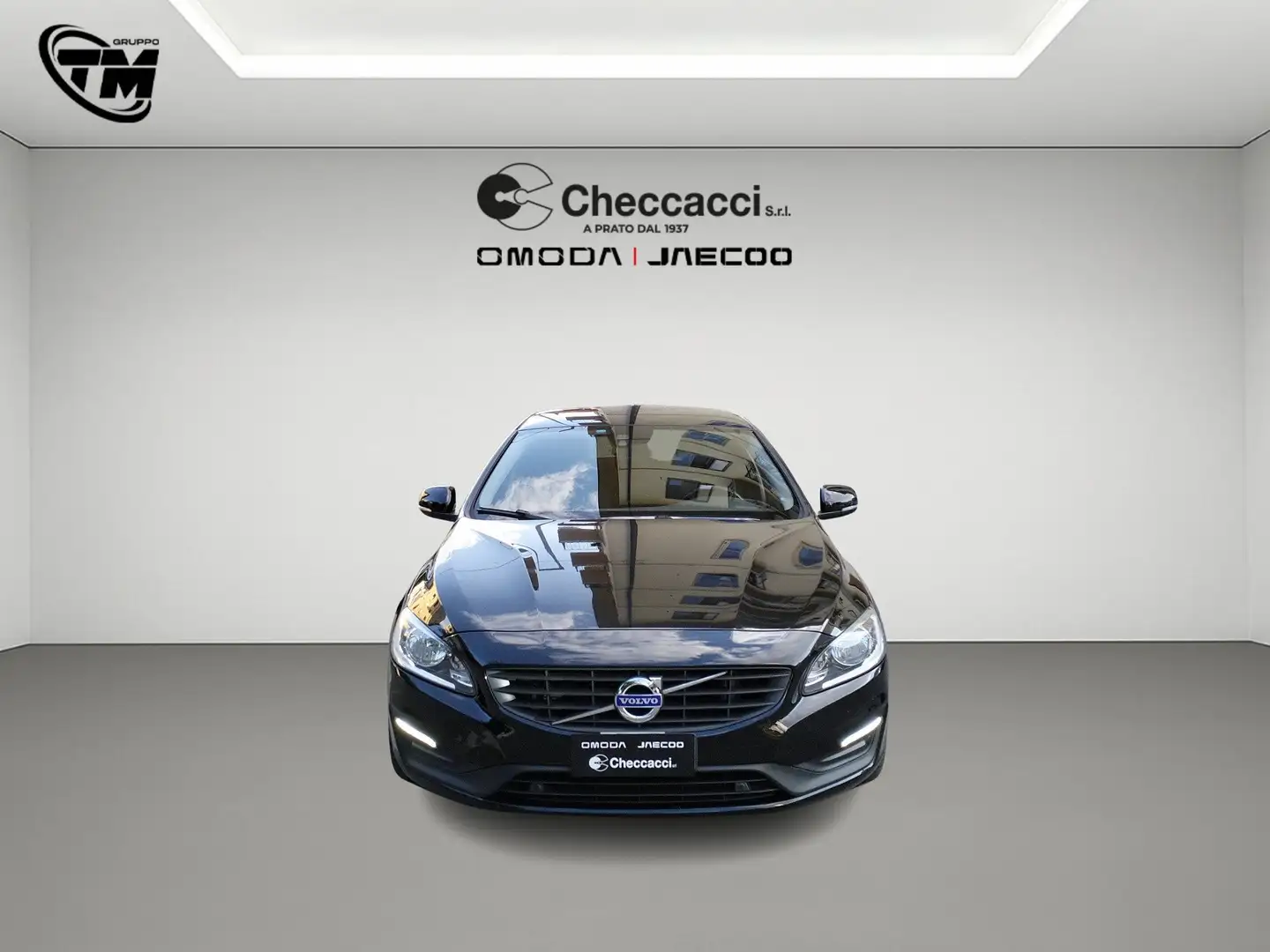 Volvo V60 I 2017 2.0 d2 Momentum geartronic * 73.000 KM * Noir - 2