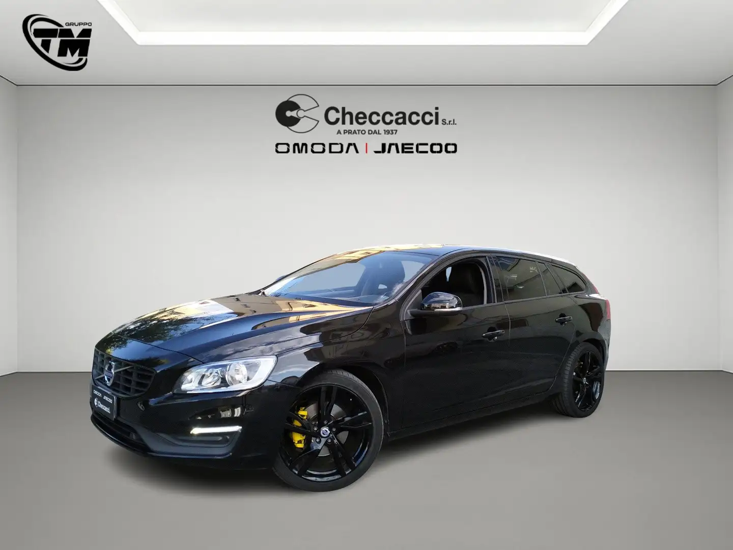 Volvo V60 I 2017 2.0 d2 Momentum geartronic * 73.000 KM * Noir - 1