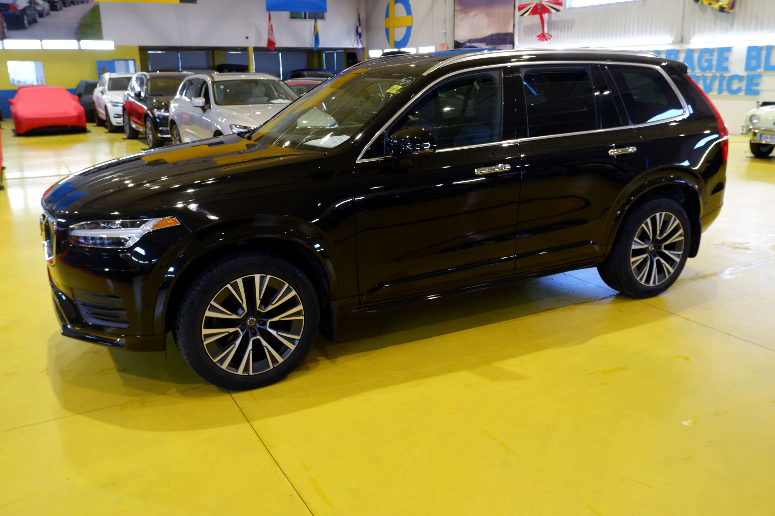 2022 Volvo XC90 B6 AWD , 7 PASS,WINTER PACK,AUTO PILOT ET + alt 2