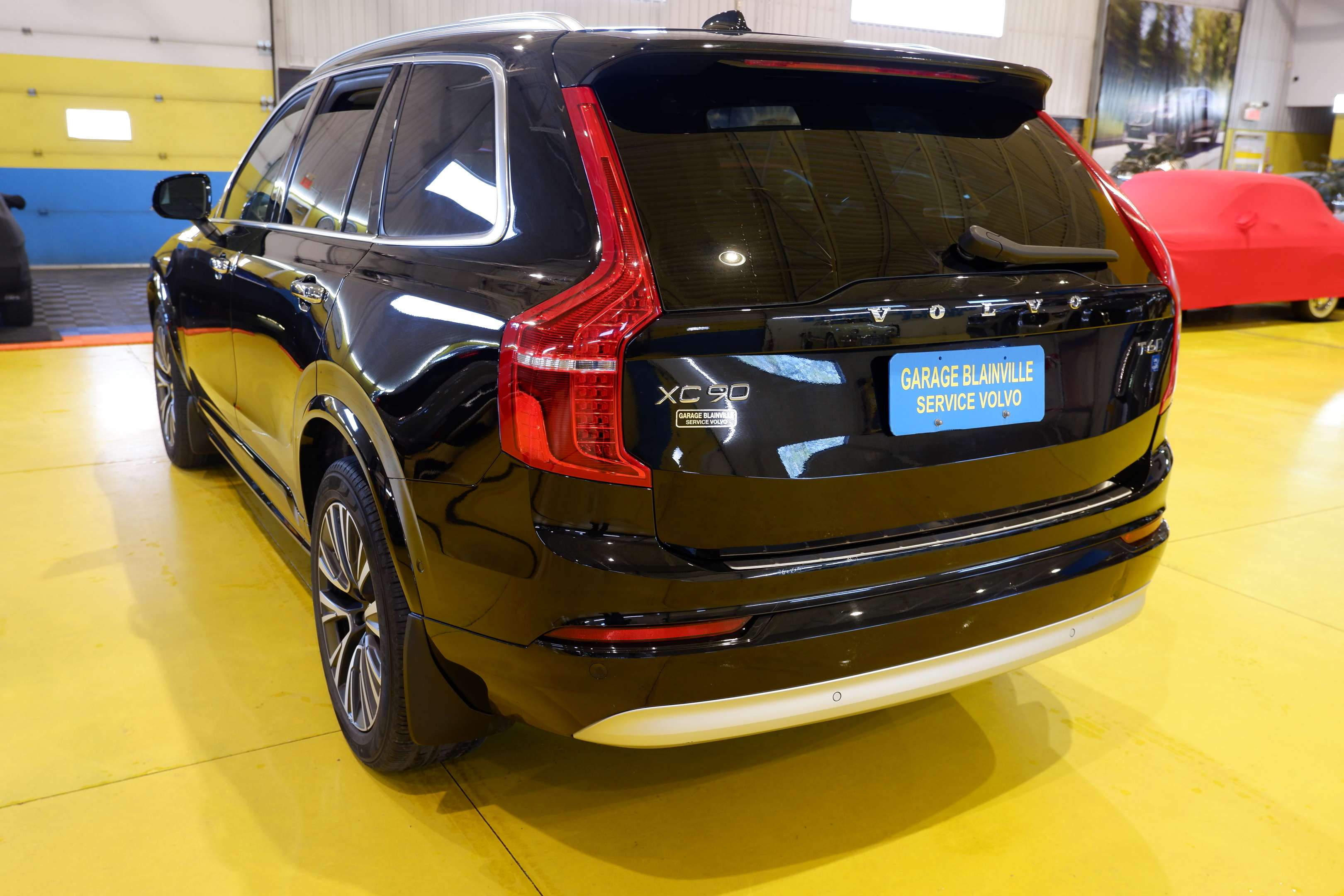 2022 Volvo XC90 B6 AWD , 7 PASS,WINTER PACK,AUTO PILOT ET + alt 5