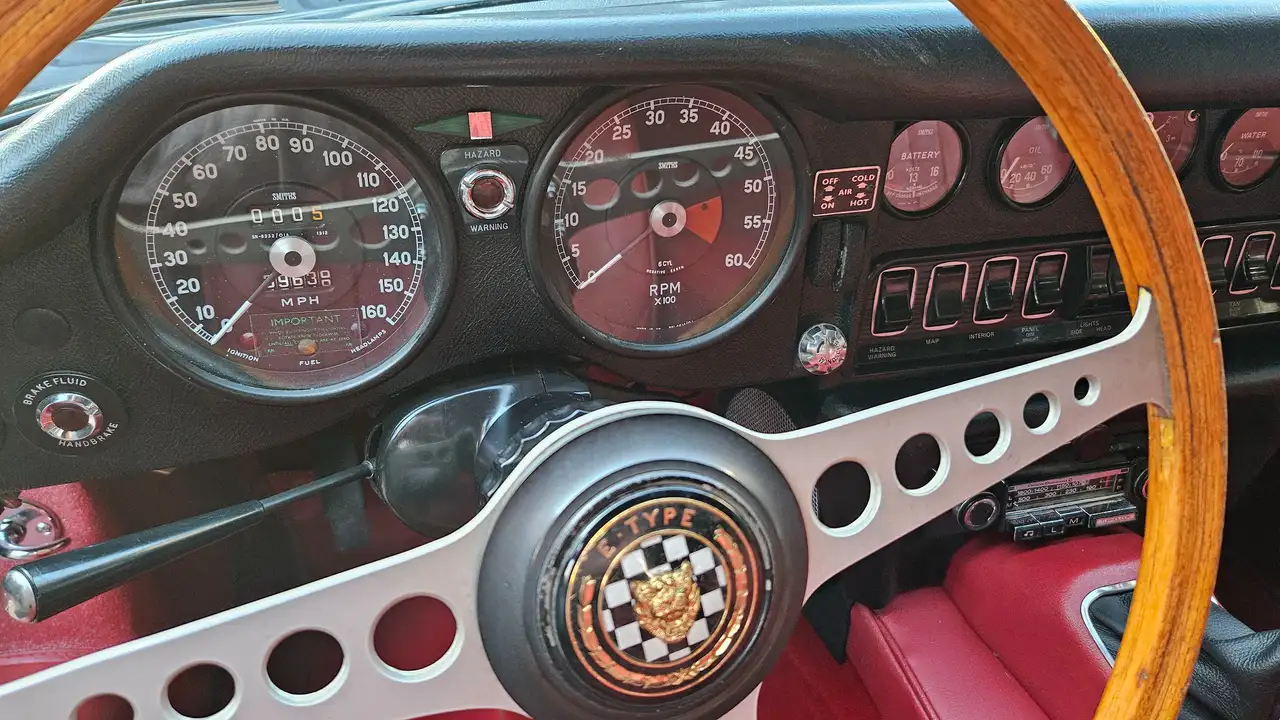 Jaguar E-Type 4.2 Series II Roadster, foto 11