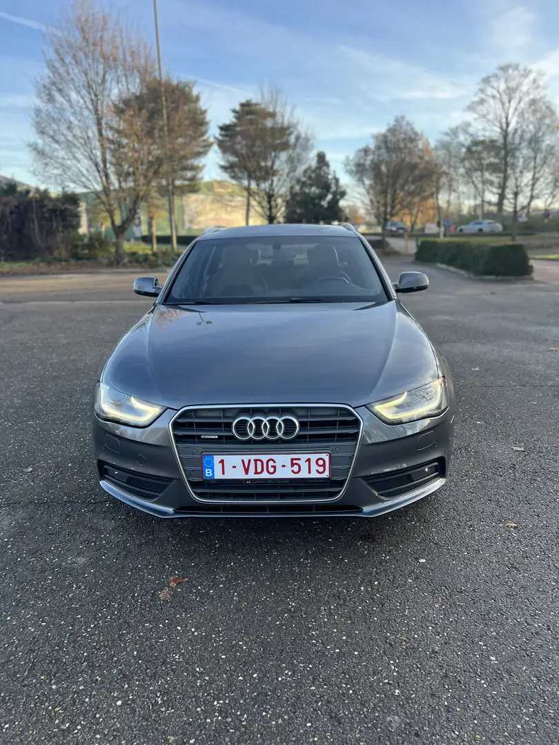Audi A4 Avant 2.0 TDI DPF quattro S tronic line Sportpaket - 2