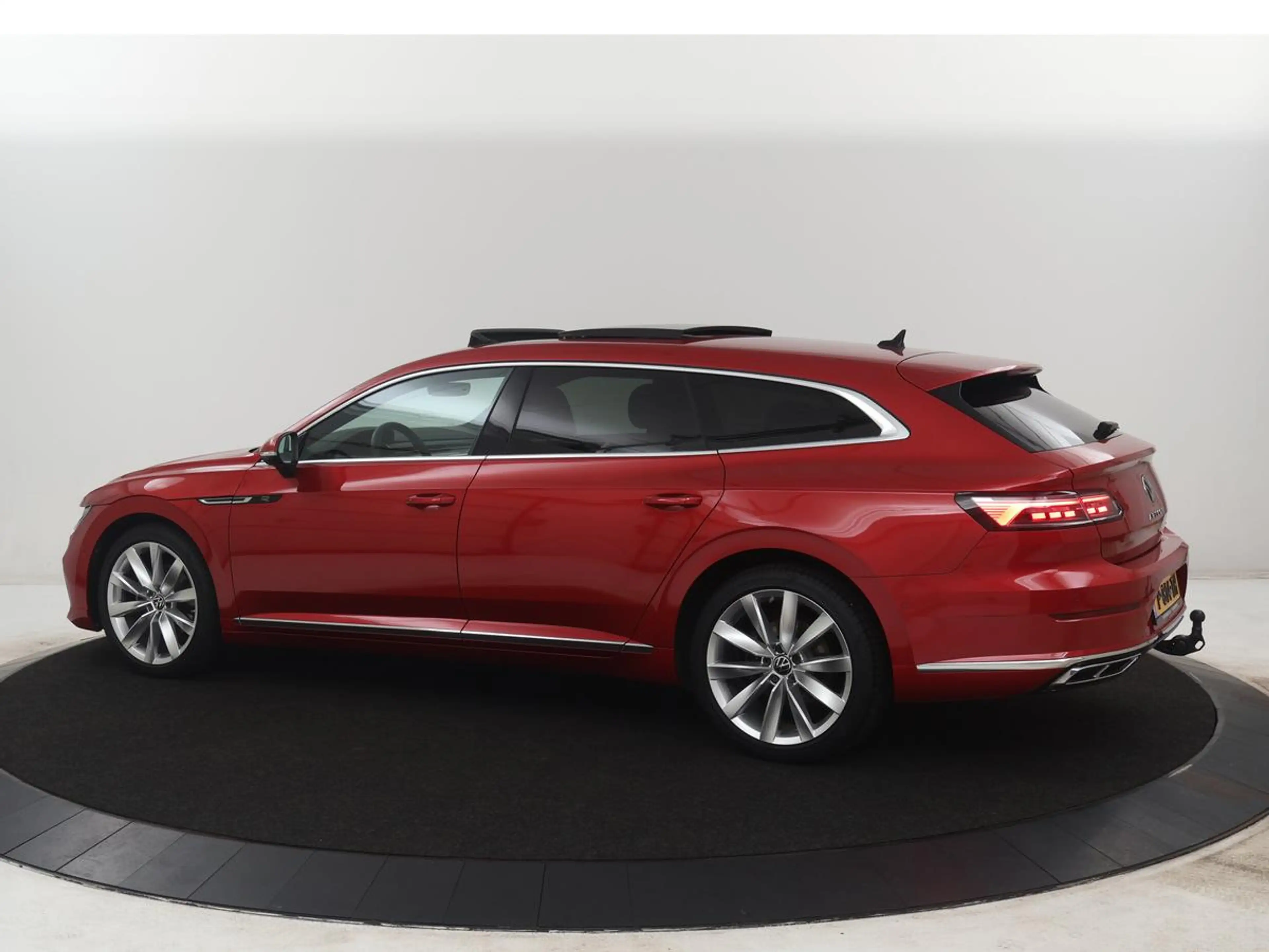 Volkswagen Arteon Shooting Brake 1.4 TSI eHybrid R-Line Business+ | — photo 2