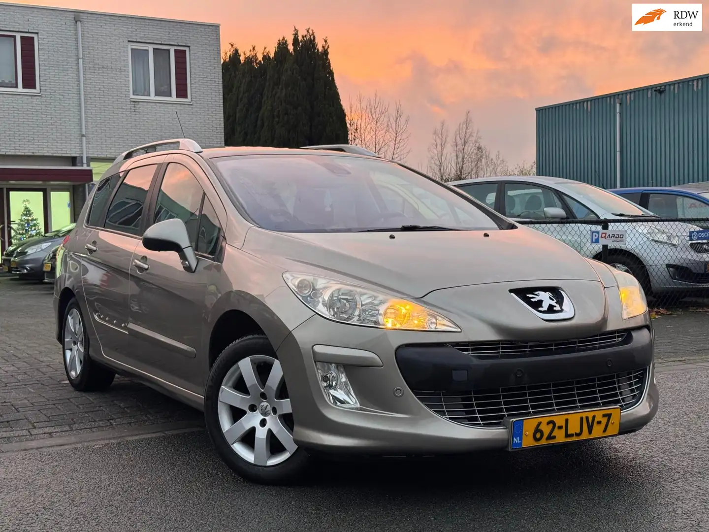 Peugeot 308 SW 1.6 VTi X-Line Grau - 1