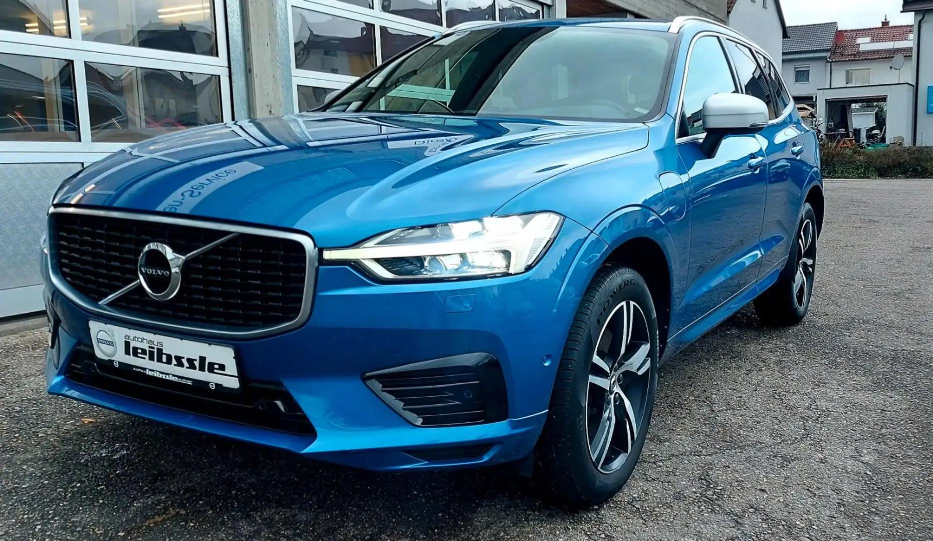 Volvo XC60 T8 R-Design AWD-Pano-ACC-Cam-Standhz Blau - 2