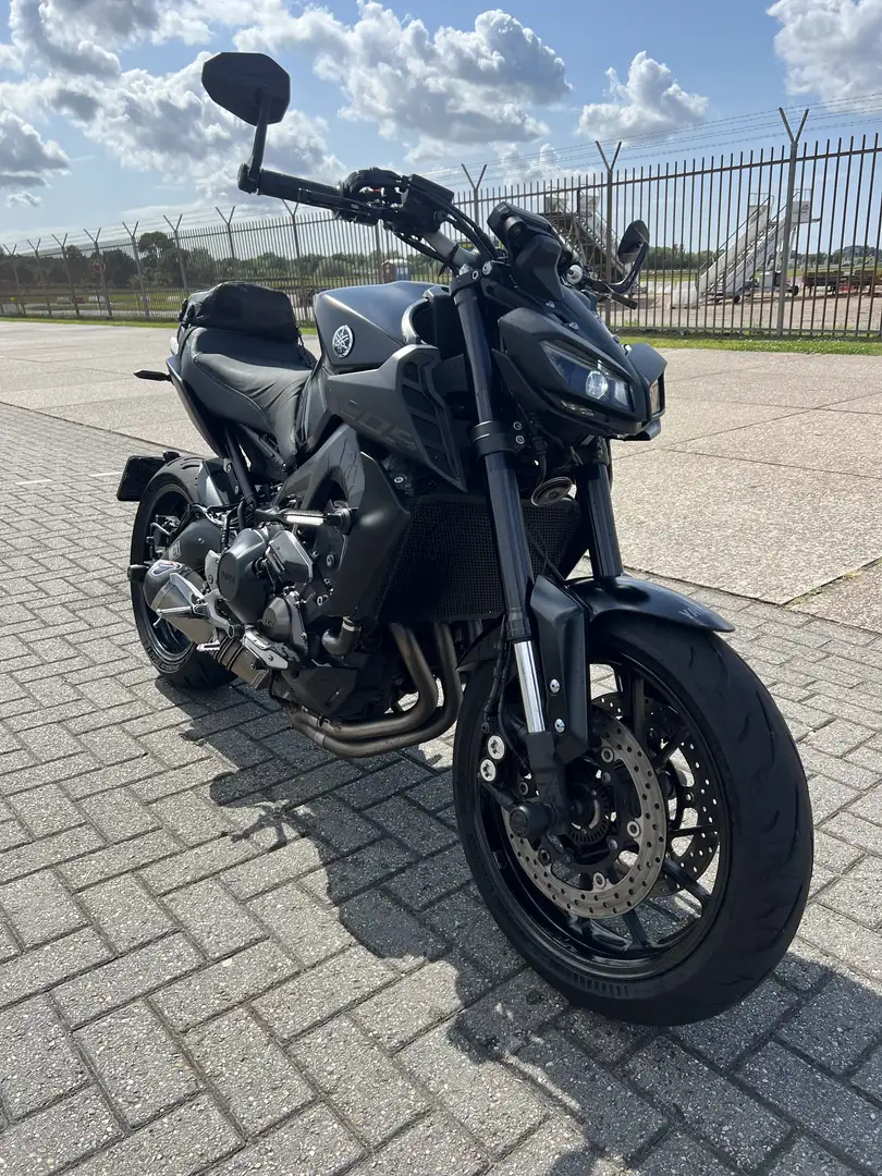 Yamaha MT-09 - 1
