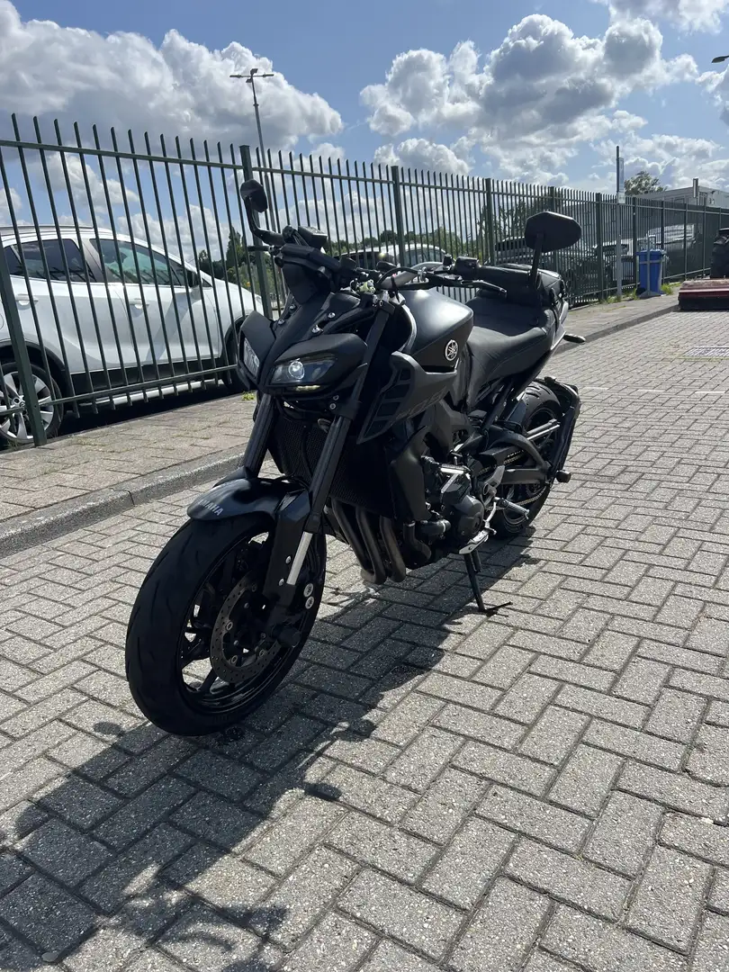 Yamaha MT-09 - 2