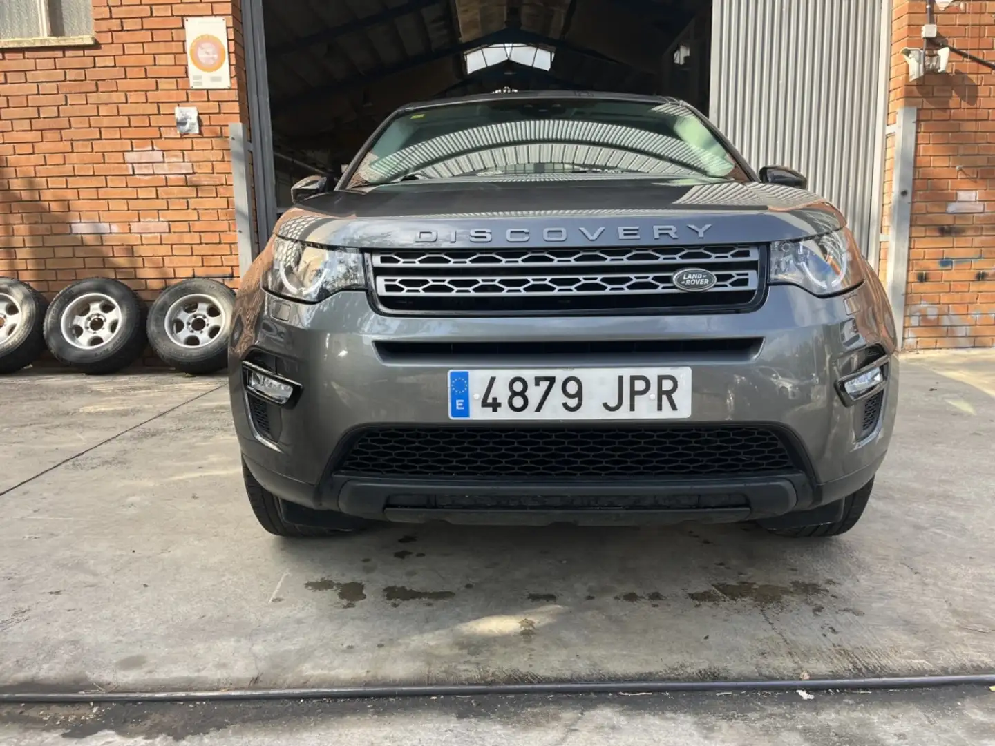 Land Rover Discovery Sport 2.0eD4 Pure 4x2 150 Gris - 2