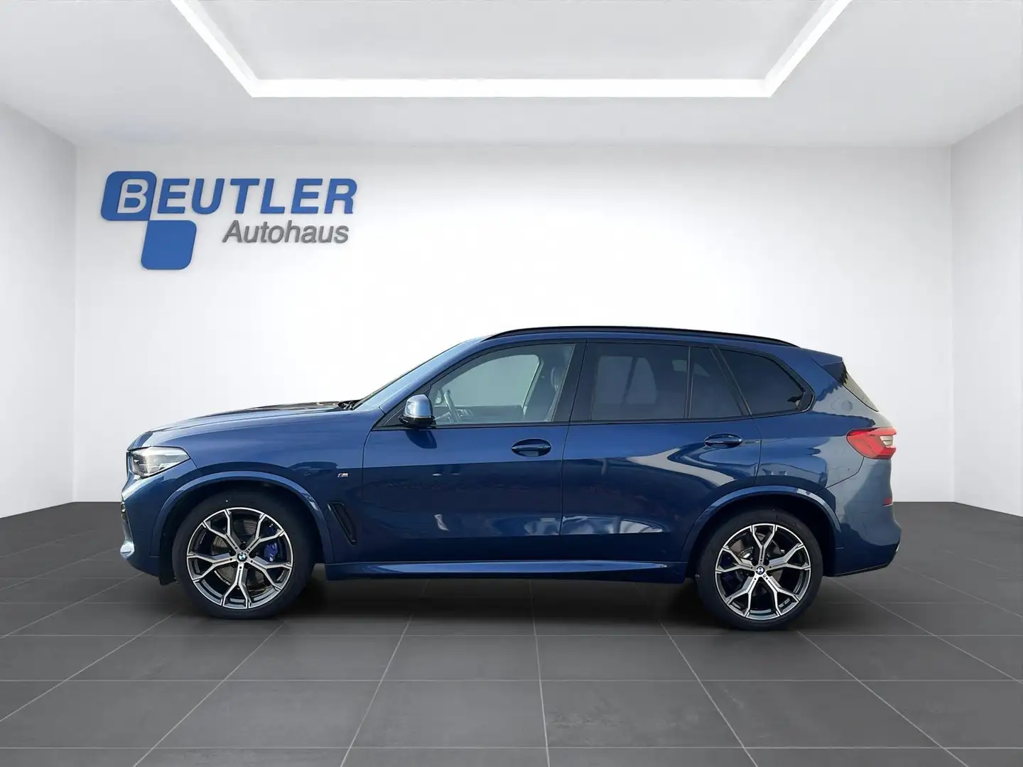 BMW X5 xDrive40i M Sport 21"  G05 SHZ Pano eAHK Blauw - 2