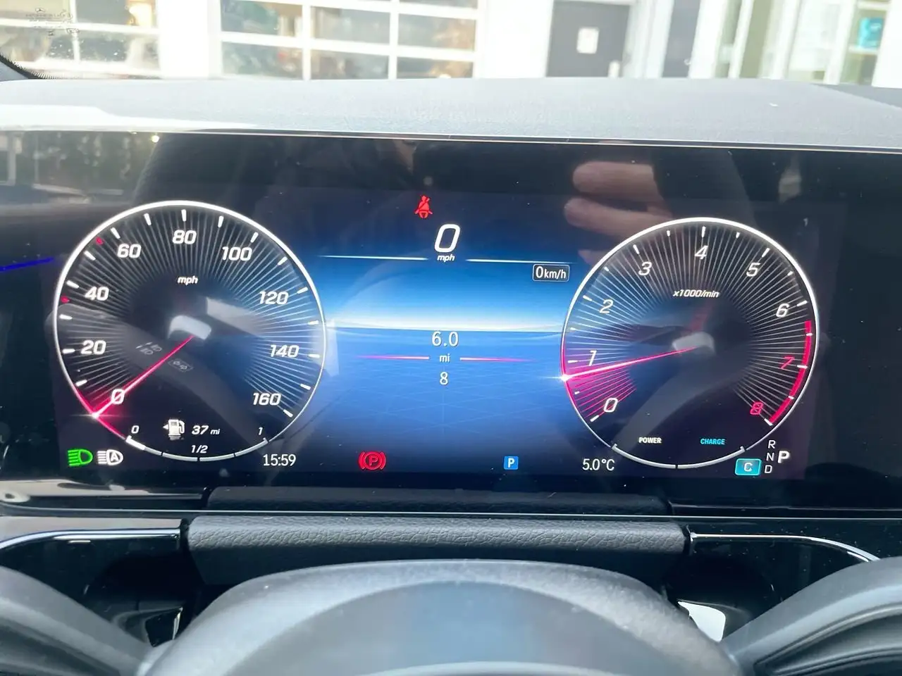 Mercedes-Benz GLA снимка Mercedes-Benz GLA