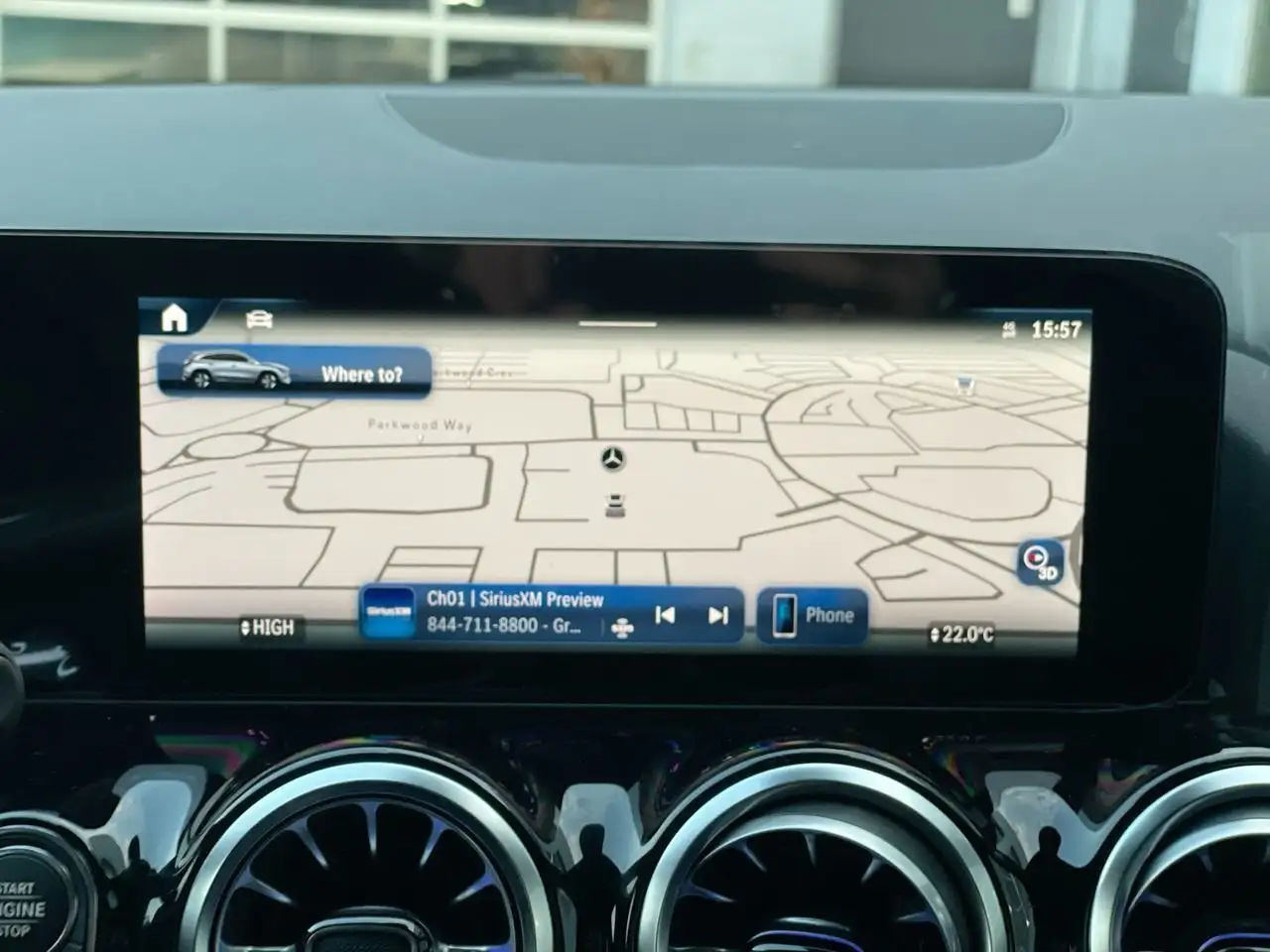 Mercedes-Benz GLA снимка Mercedes-Benz GLA