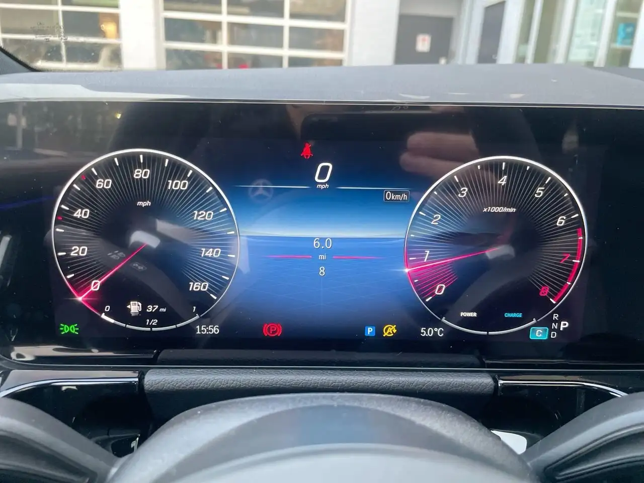 Mercedes-Benz GLA снимка Mercedes-Benz GLA