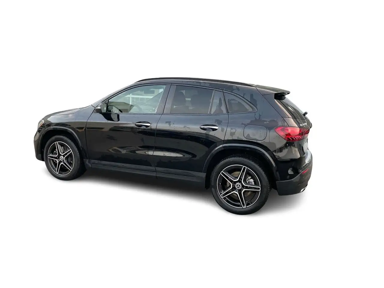 Mercedes-Benz GLA снимка Mercedes-Benz GLA