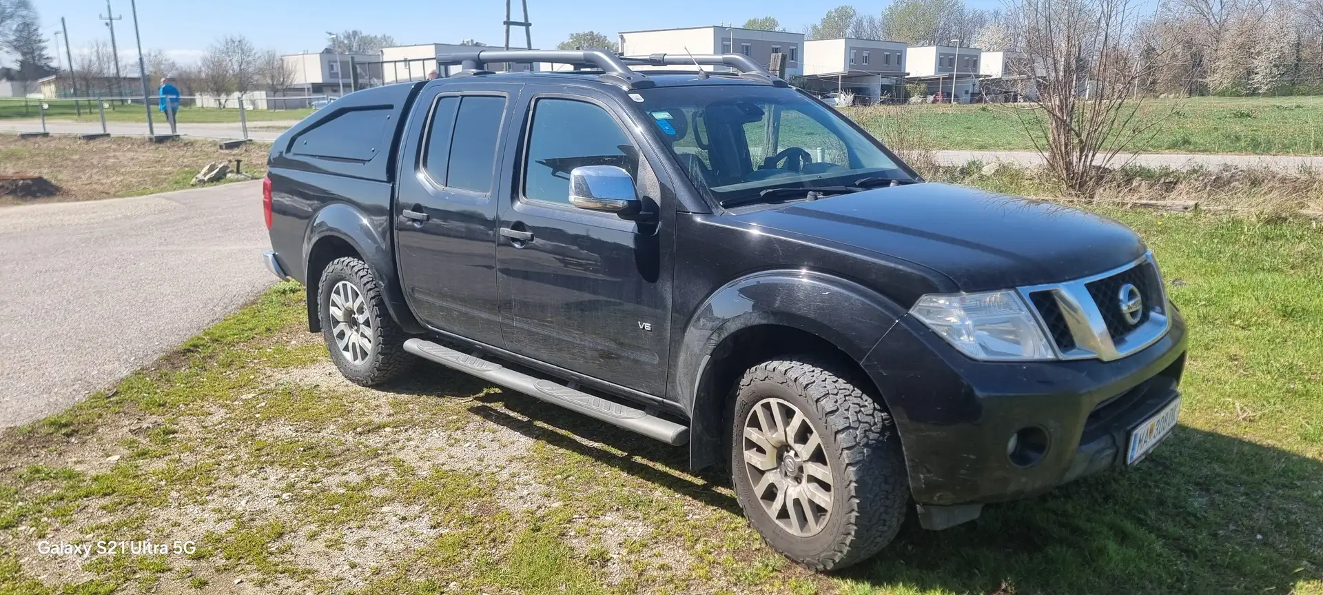 Nissan NP300 Negru - 2