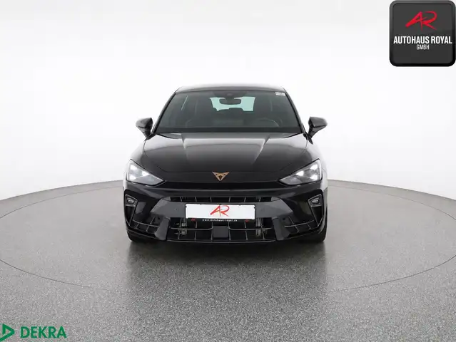 Cupra Leon view 8