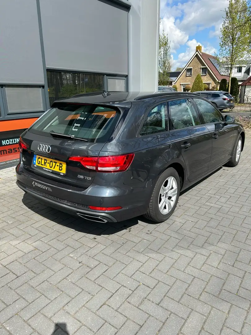 Audi A4 35 TDI sport S line black edition km130k btw auto Grigio - 2