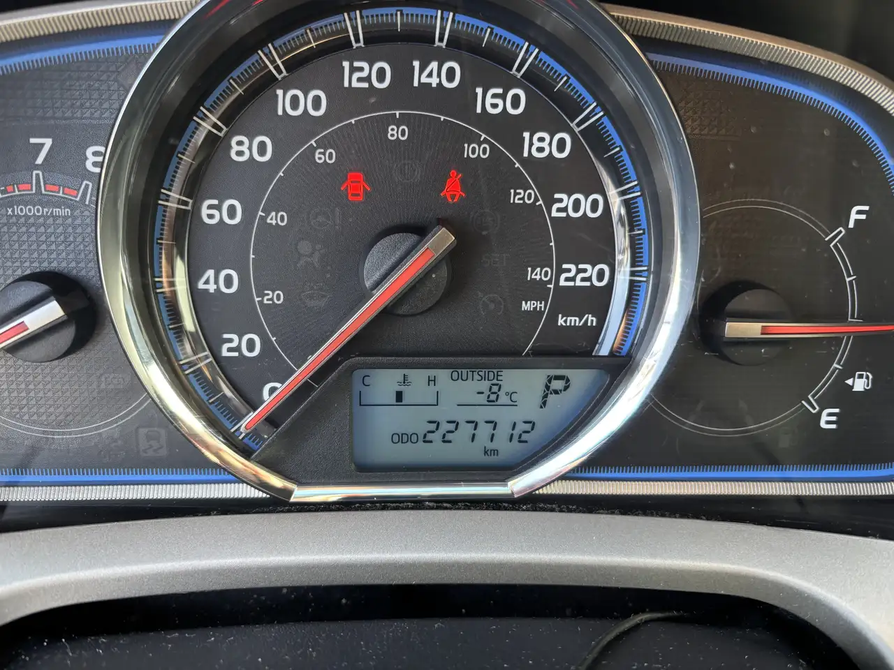 Toyota RAV 4 снимка Toyota RAV 4