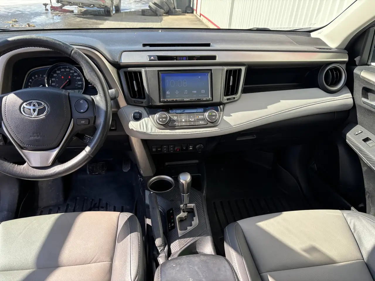 Toyota RAV 4 снимка Toyota RAV 4