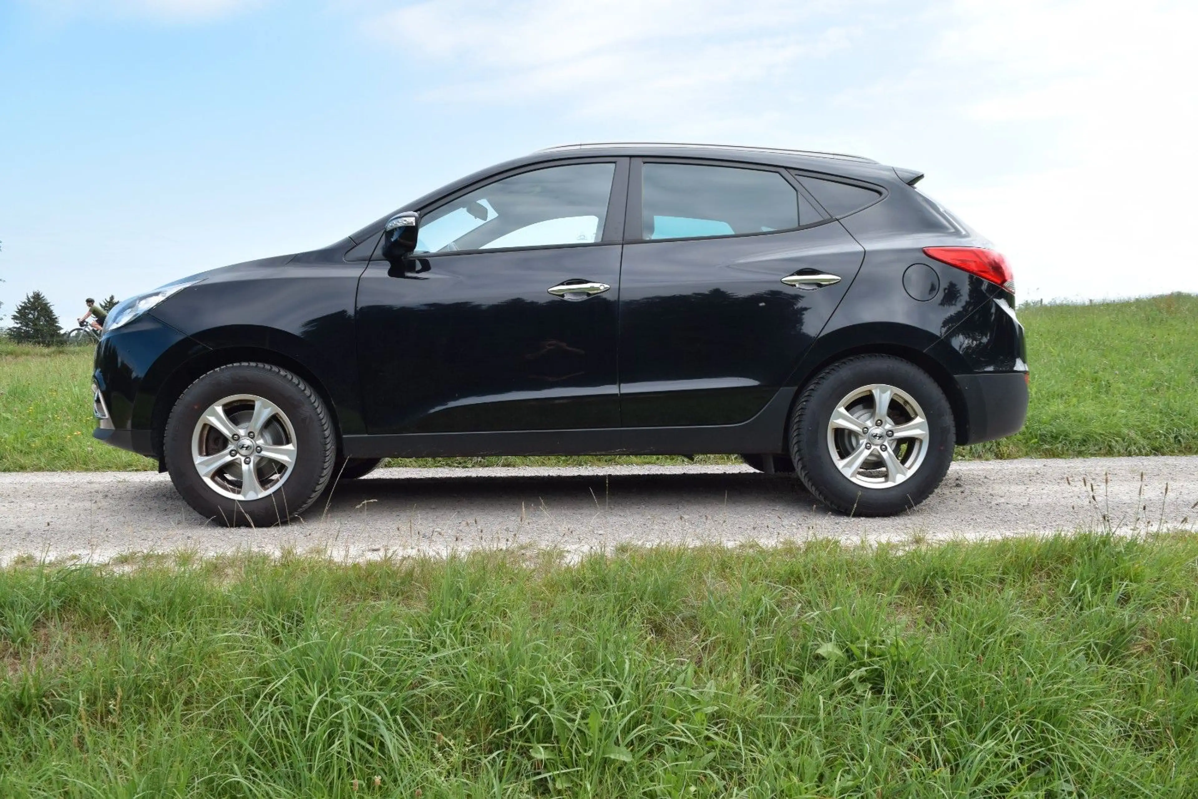 Hyundai iX35 Premium AWD~Diffsperre~Leder~AHK~TÜV NEU — photo 3