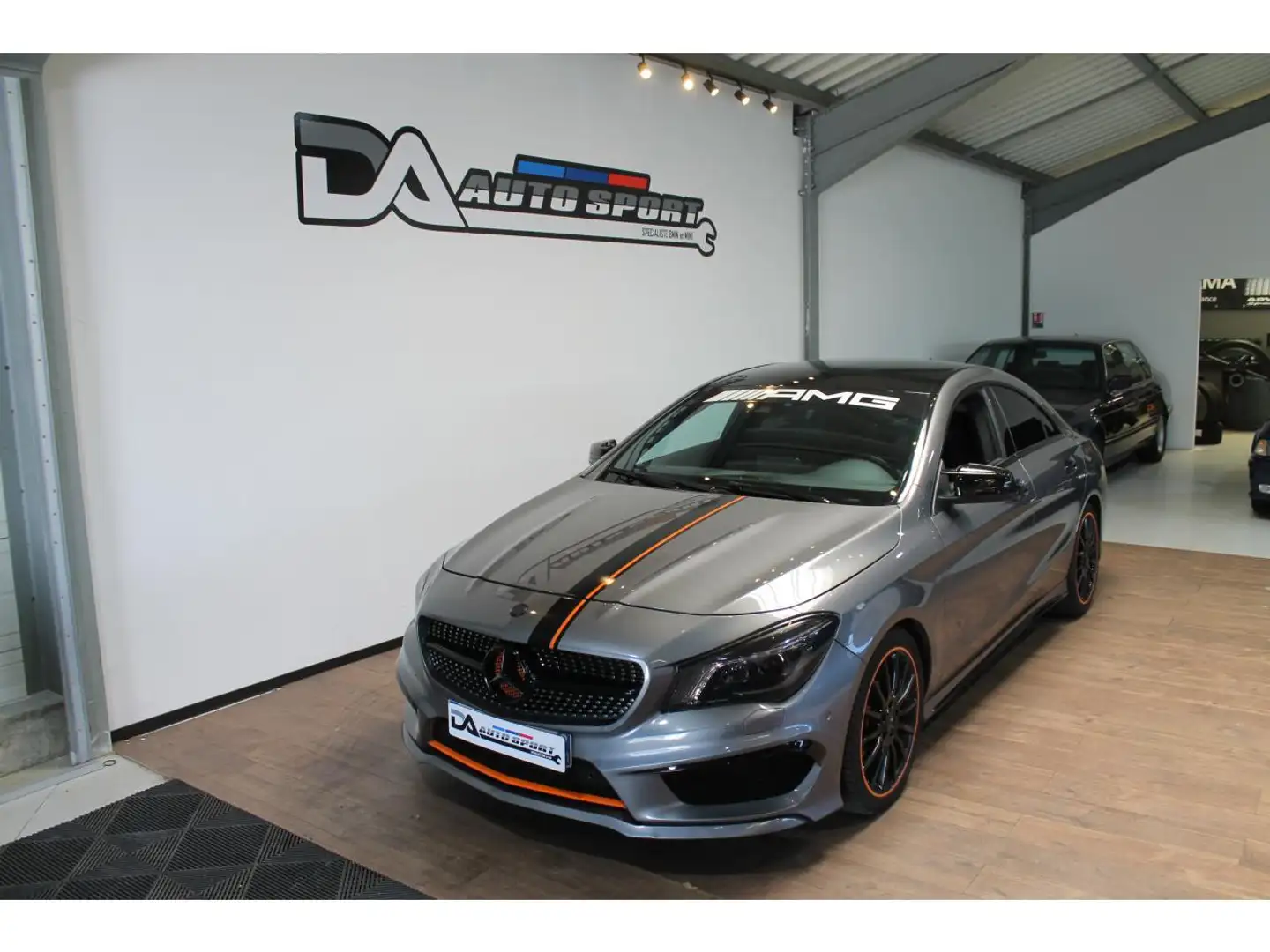 Mercedes-Benz CLA 250 250 ORANGE ART - BV 7G-DCT  BERLINE- BM 117 Fascination Gris - 2