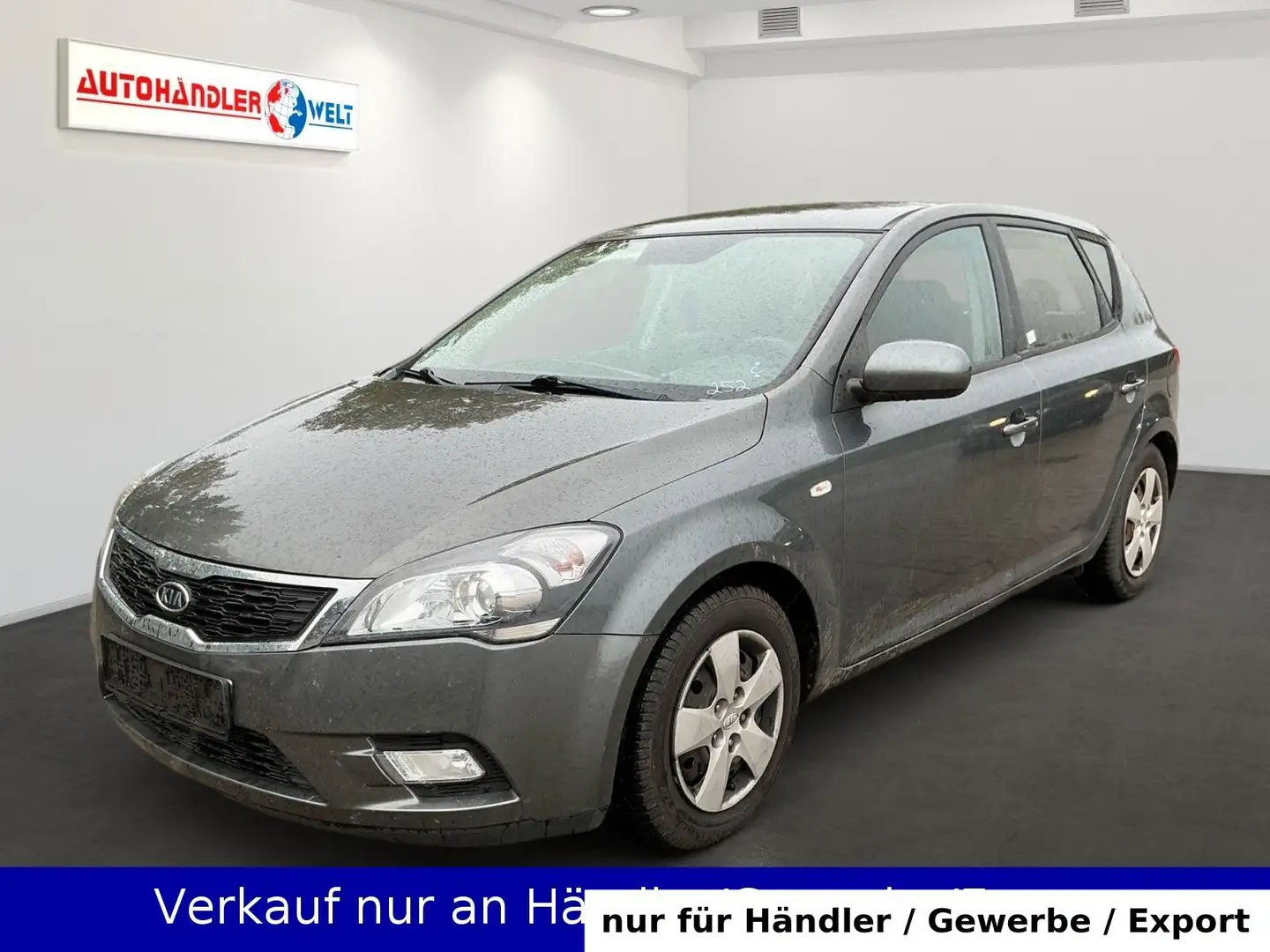Kia Ceed / cee'd Ceed 1.6 CRDi Silber - 1