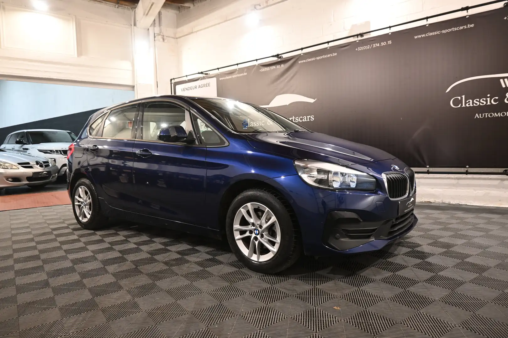 BMW 216 i Active Tourer EURO 6d / GPS NAVI / LEDS / PDC ! Blau - 2