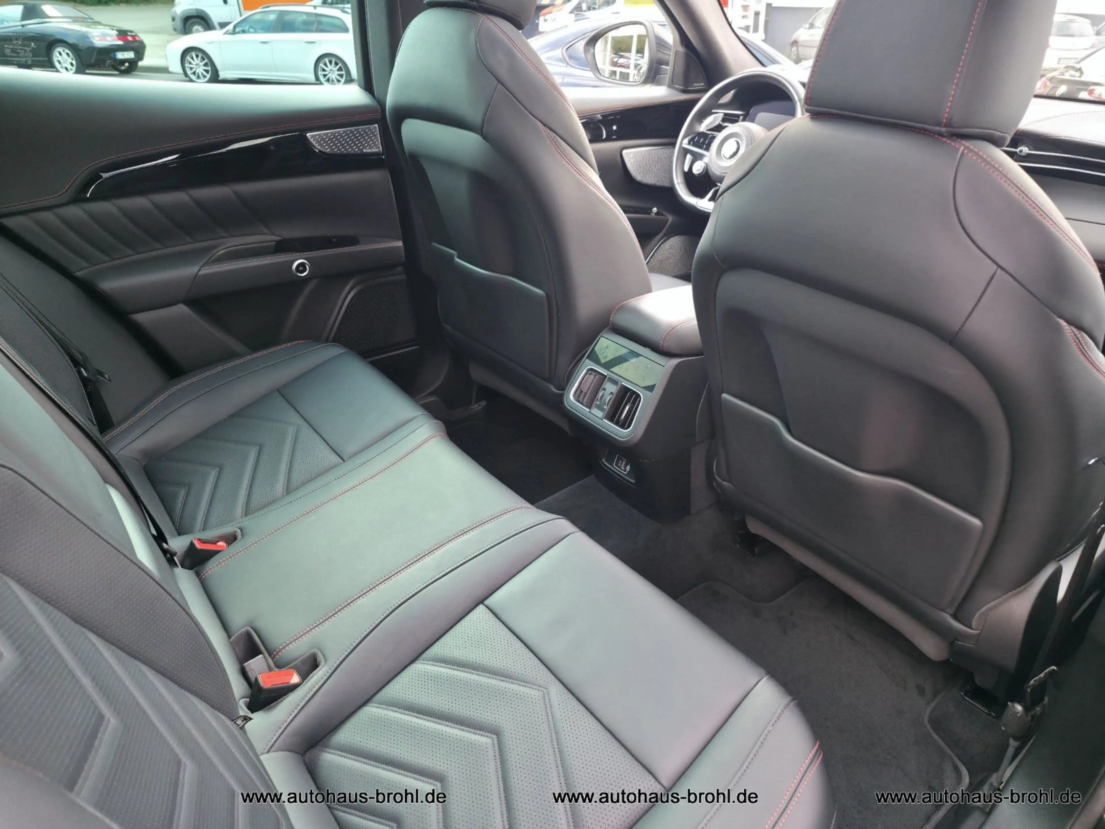 Maserati Grecale Modena Allrad 330PS — photo 15