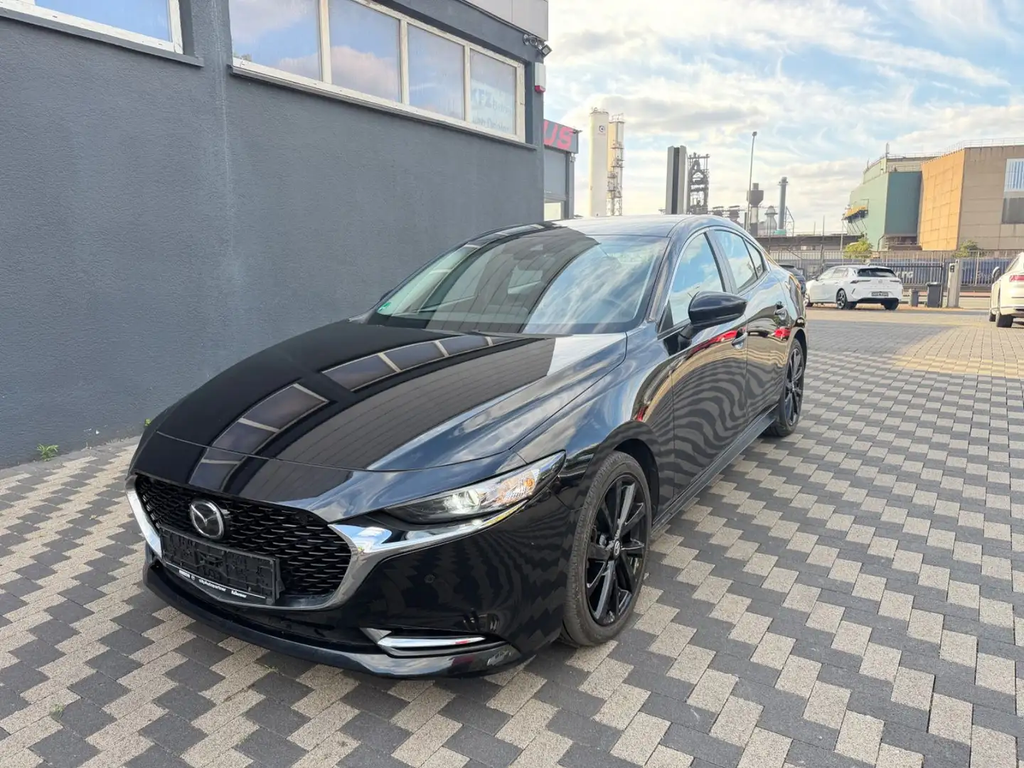 MAZDA 3