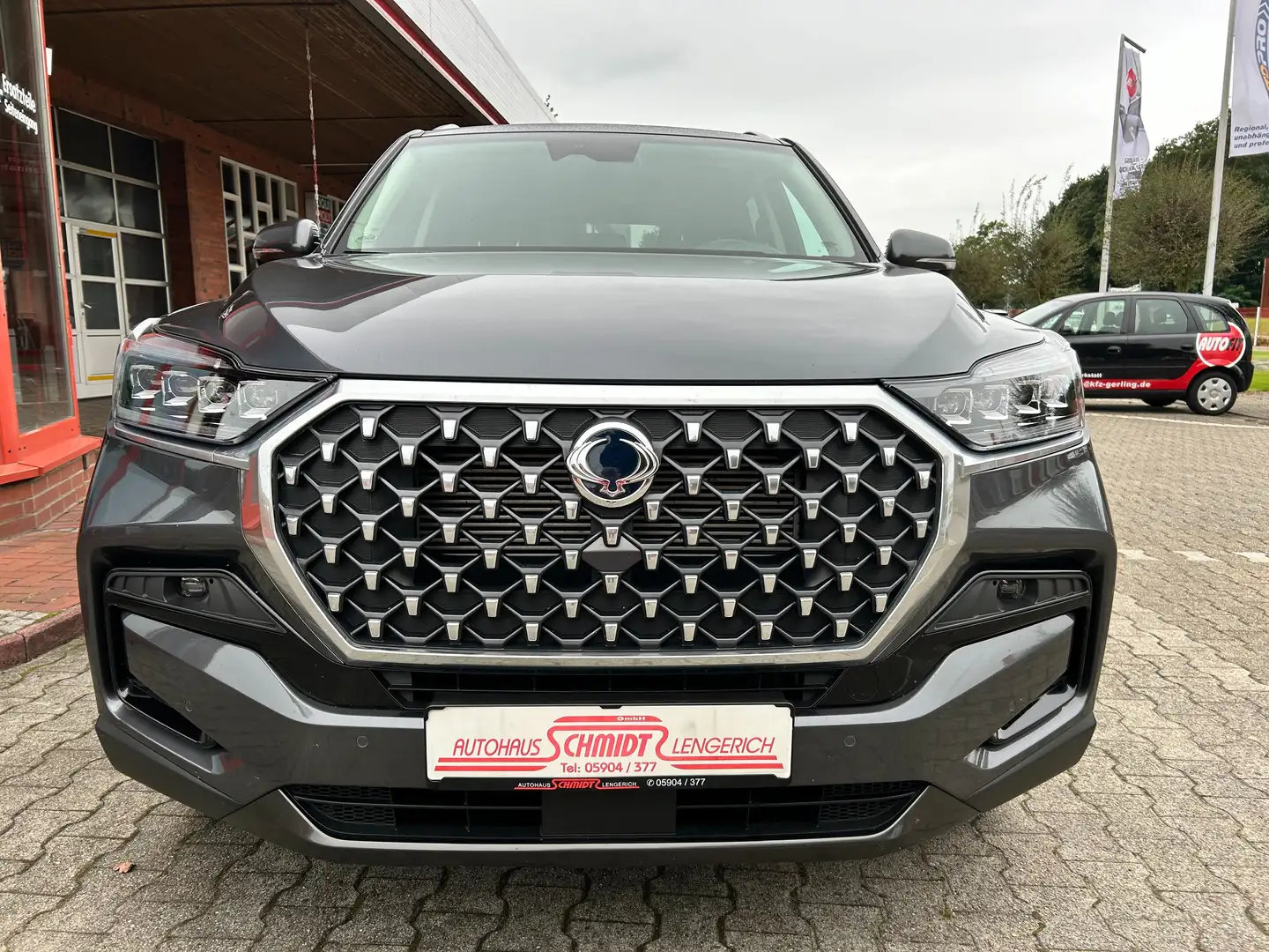 SsangYong Rexton 2.2 e-XDi 220 4WDAut. Quartz NW Garantie 06/2026 Gris - 1