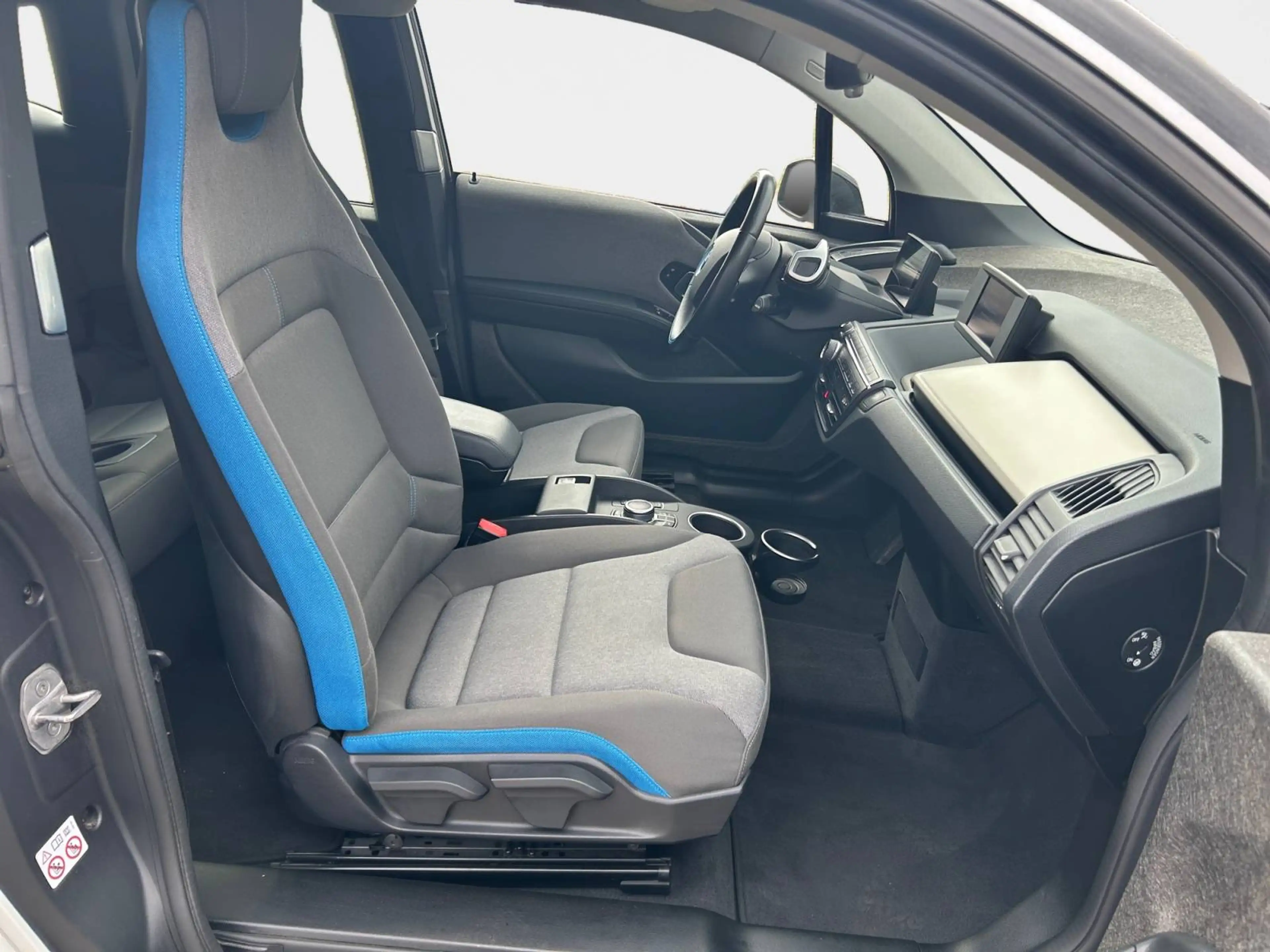 BMW i3 Basis — photo 15