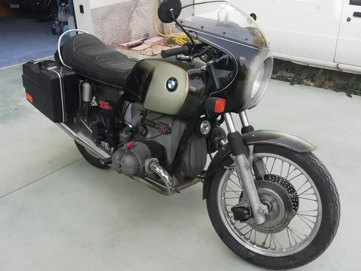 BMW R 90 S Plateado - 2