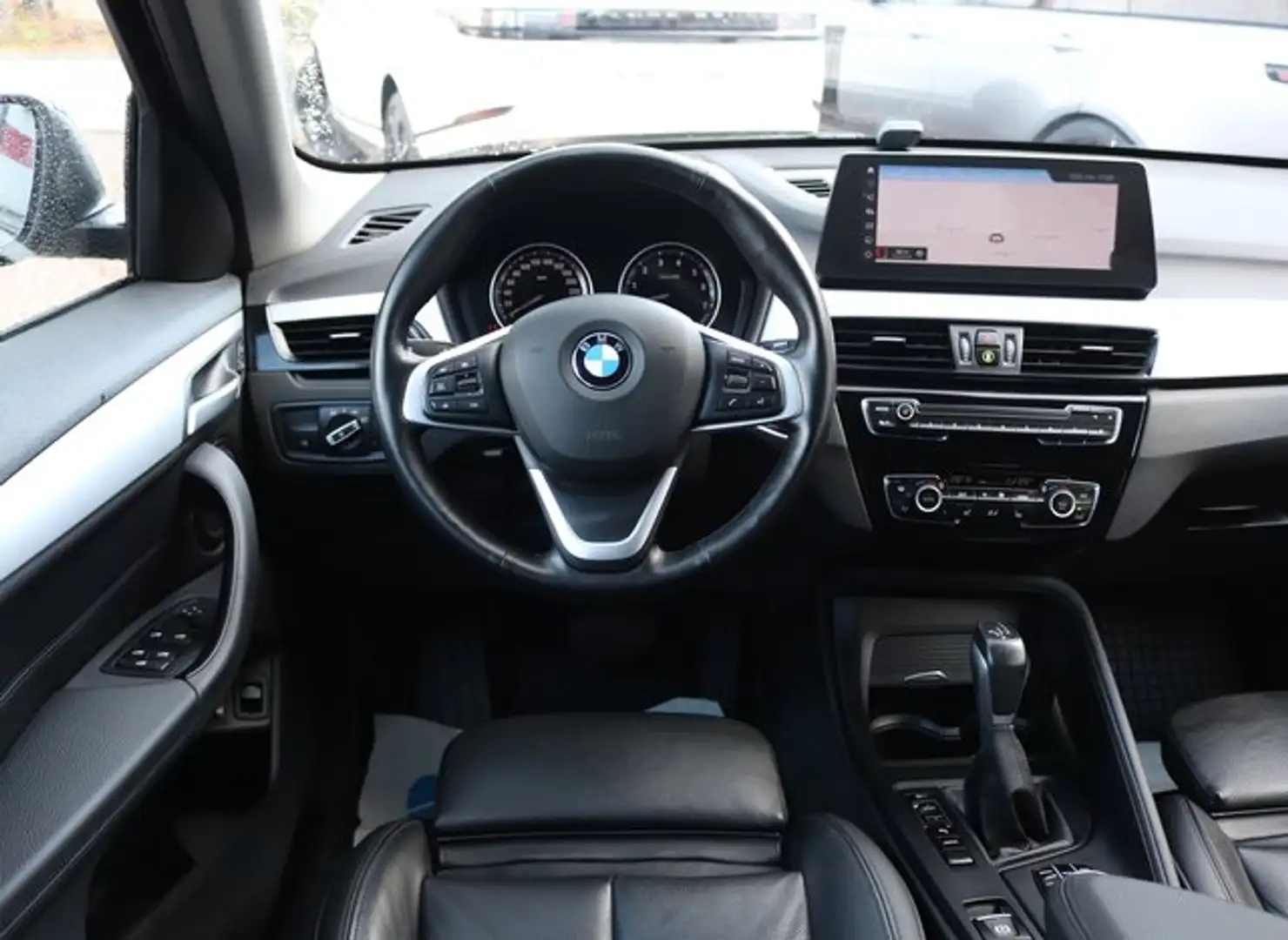 BMW X1 xDrive 25 e 1.Hd*HUD*ACC*Kamera*NaviPro*LED* Blauw - 2