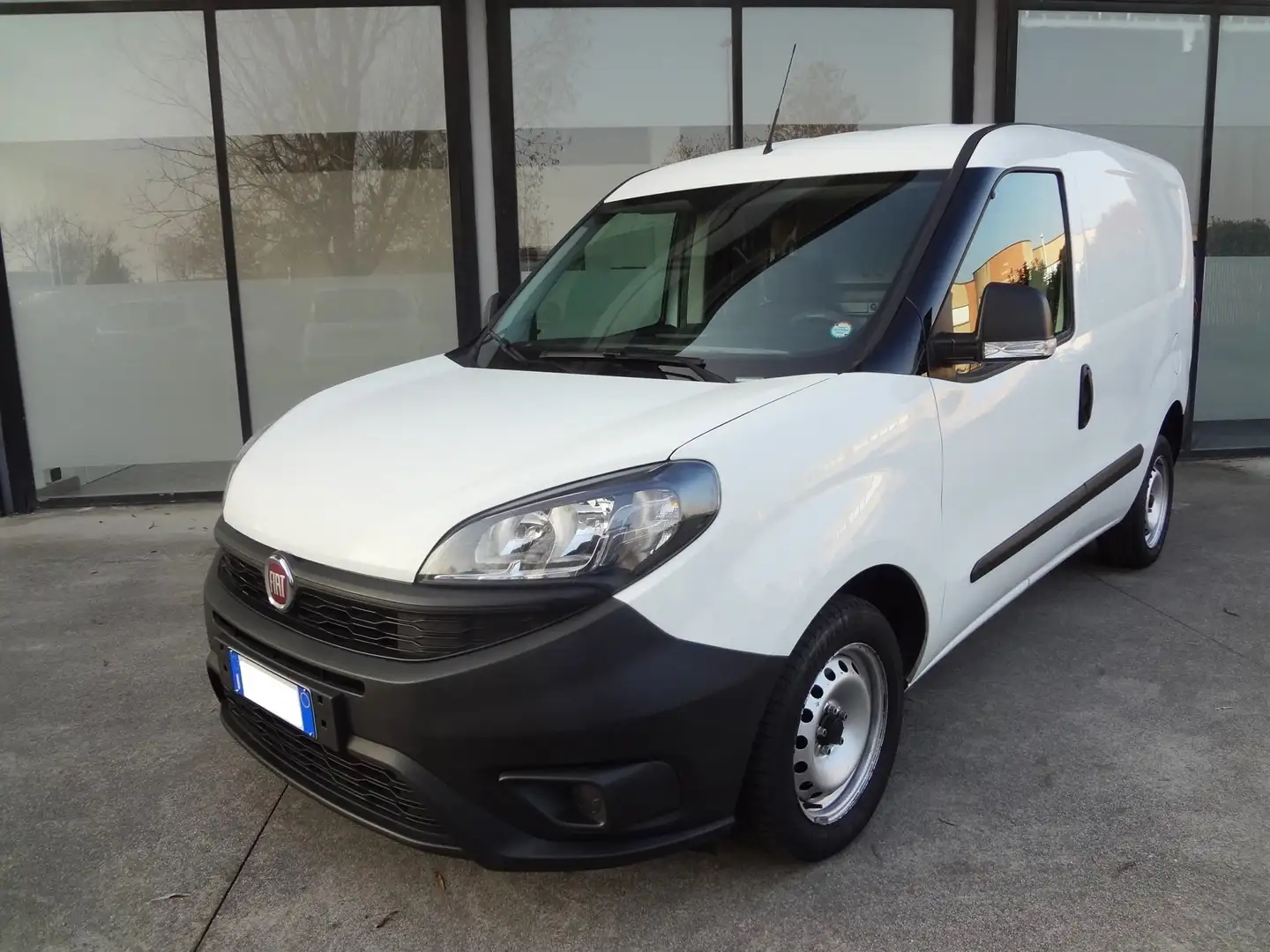 Fiat Doblo 1.3 MJT 95CV Tagliandato Neopatentati Bianco - 1
