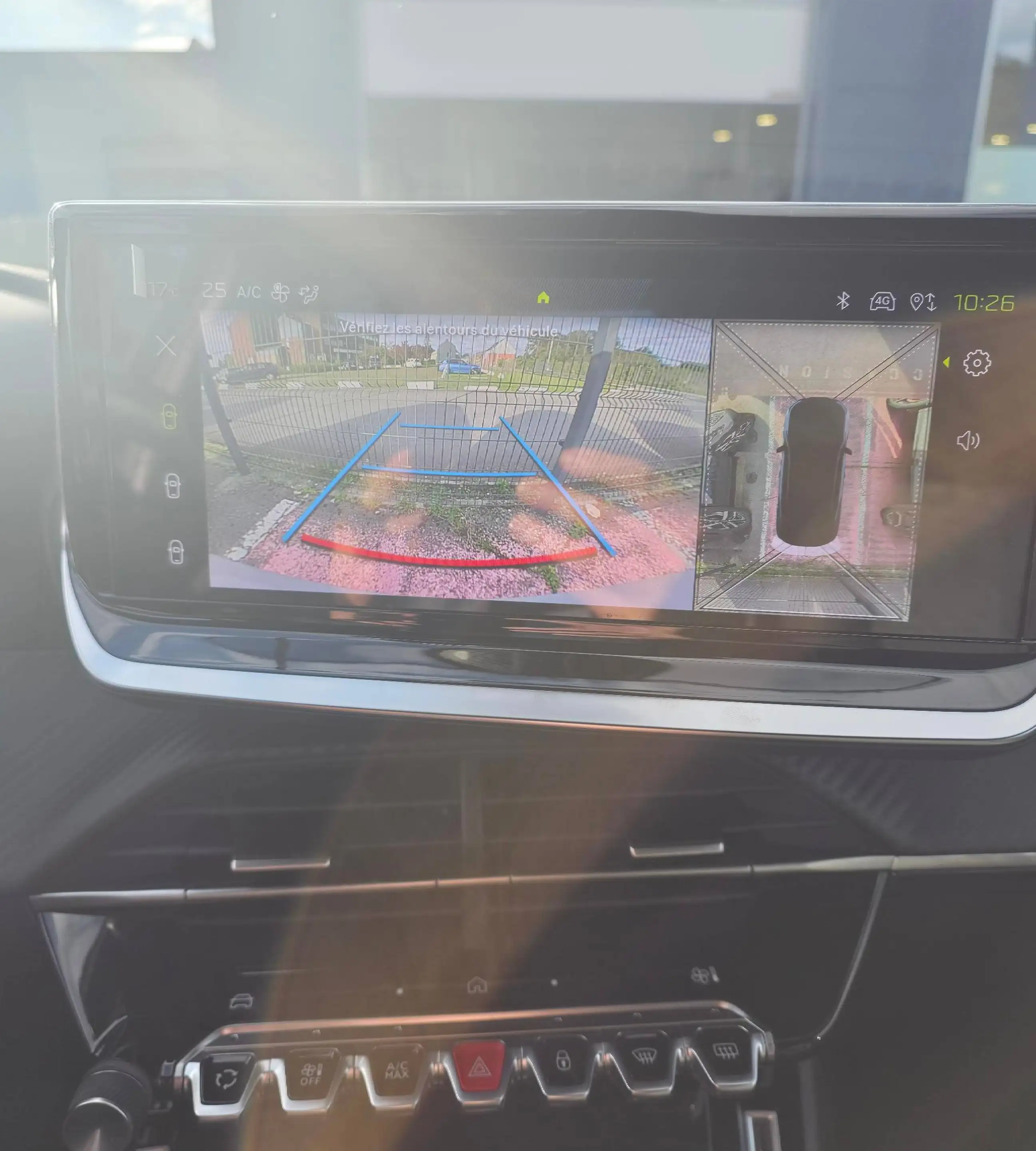 Peugeot 2008 2008 1.2 Hybrid Allure e-DCS Allure — photo 15