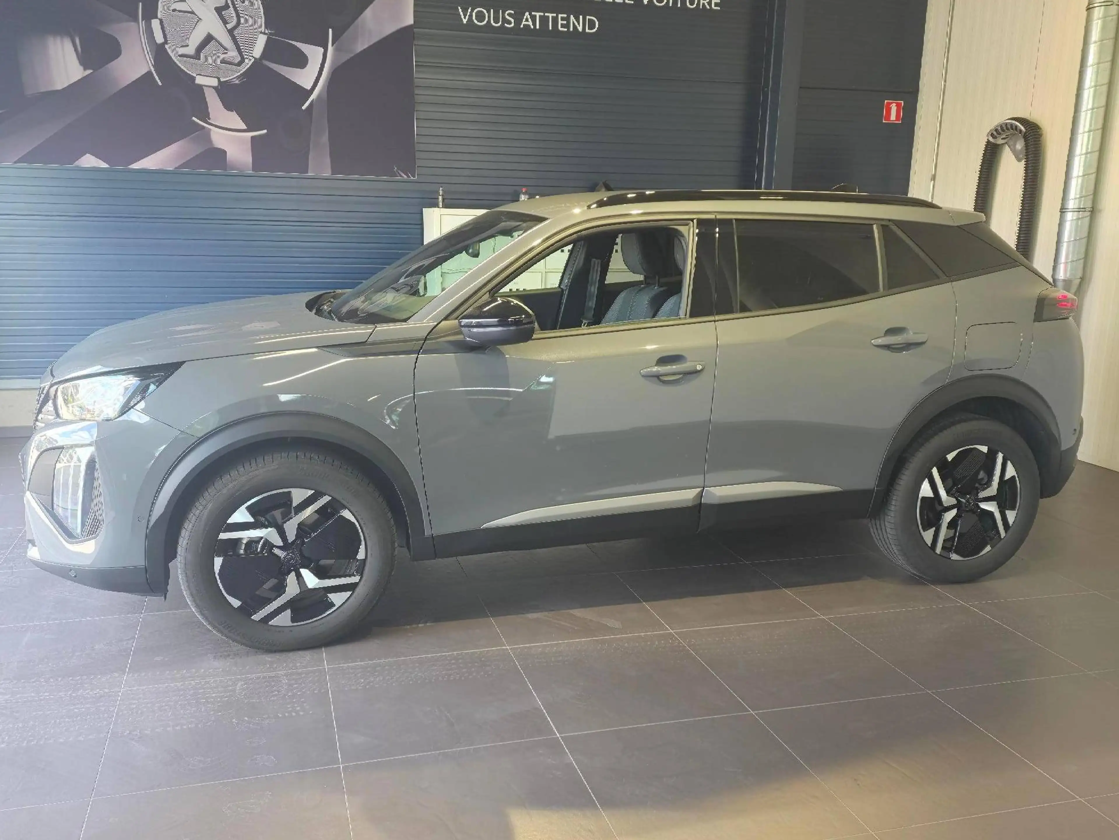 Peugeot 2008 2008 1.2 Hybrid Allure e-DCS Allure — photo 2