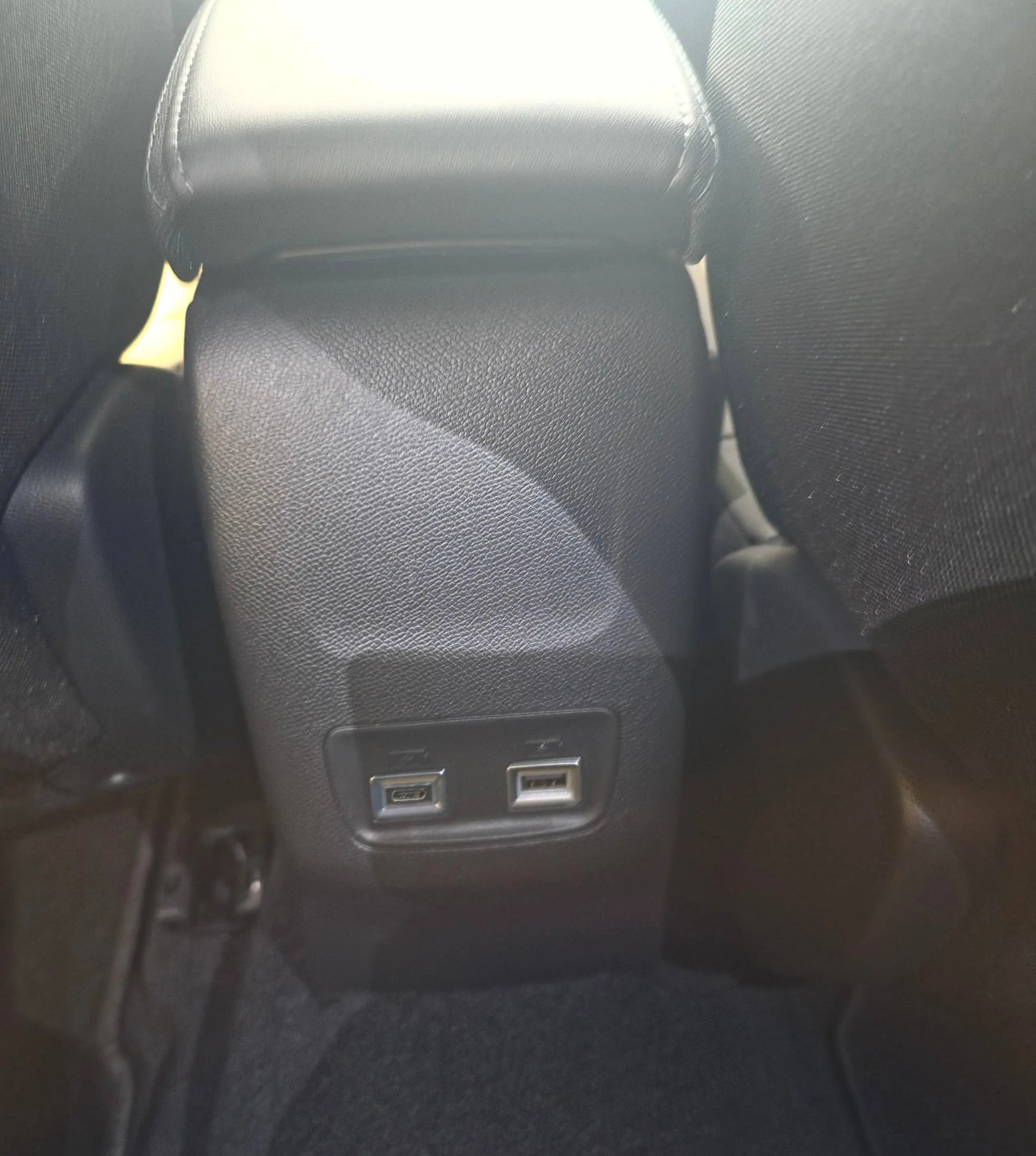 Peugeot 2008 2008 1.2 Hybrid Allure e-DCS Allure — photo 8
