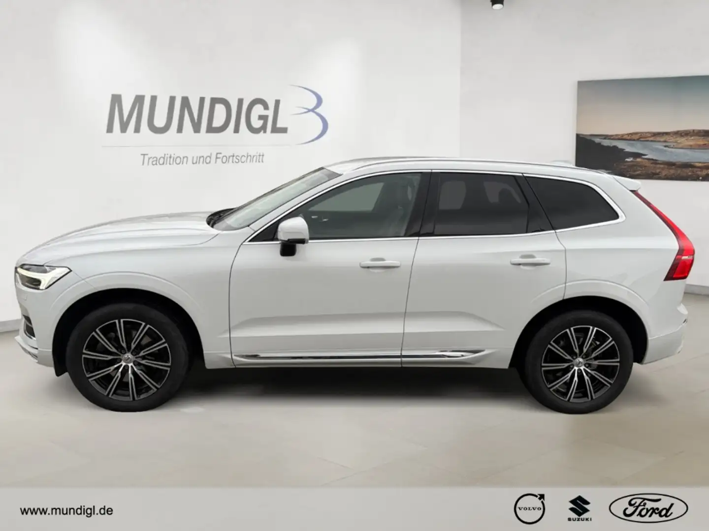 Volvo XC60 Inscription AWD StandHZG AHK-klappbar Navi Memory Weiß - 2