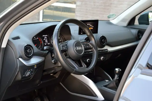Audi Q2 view 7