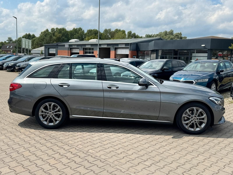 Mercedes-Benz C 180 T CGI 9G-TRONIC"AVANTGARDE"PANO*AHK*AMBIEN — photo 9