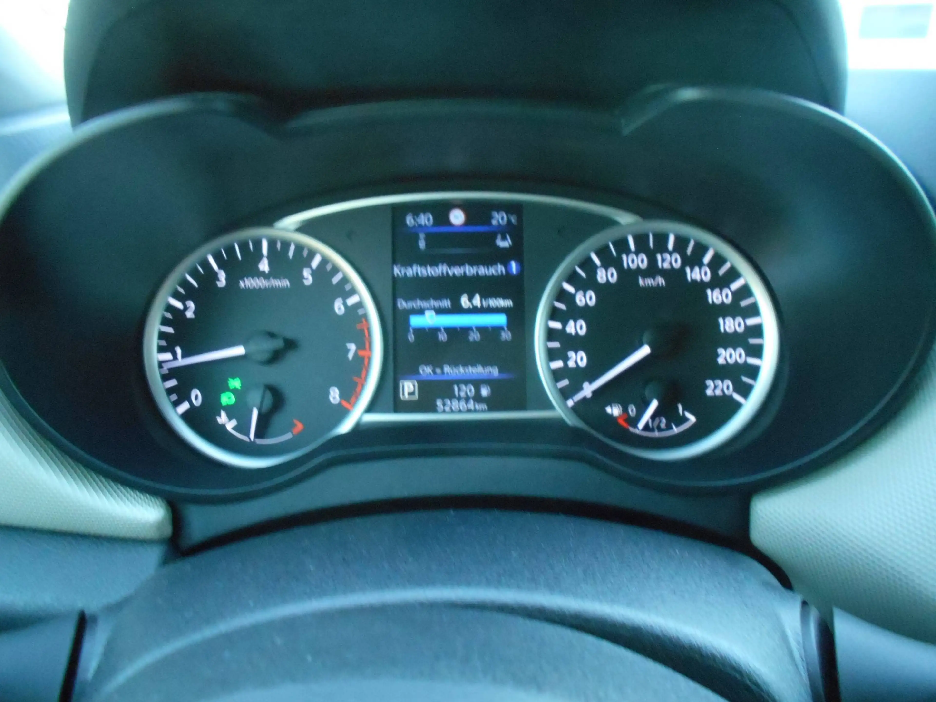 Nissan Micra N-Way/AUTOMATIK /Navi/Sitzheiz/Alu/Allwetter — photo 9