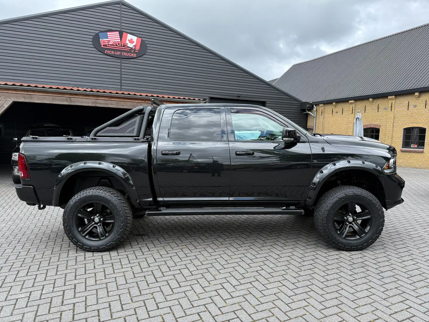 Dodge RAM Sport Hemi 5.7L V8 pick-up bedrijfswagen Schwarz - 2