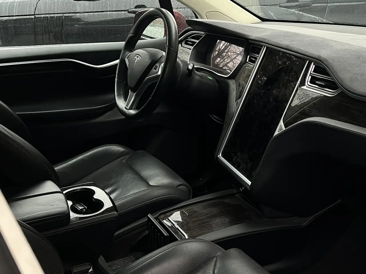 Tesla Model X fotografie Tesla Model X