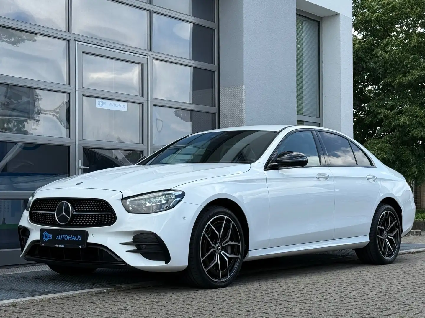 Mercedes-Benz E 300 de*4M*9G*ACC*3x AMG*BURMESTER*KAM*KEY*19' Blanc - 1