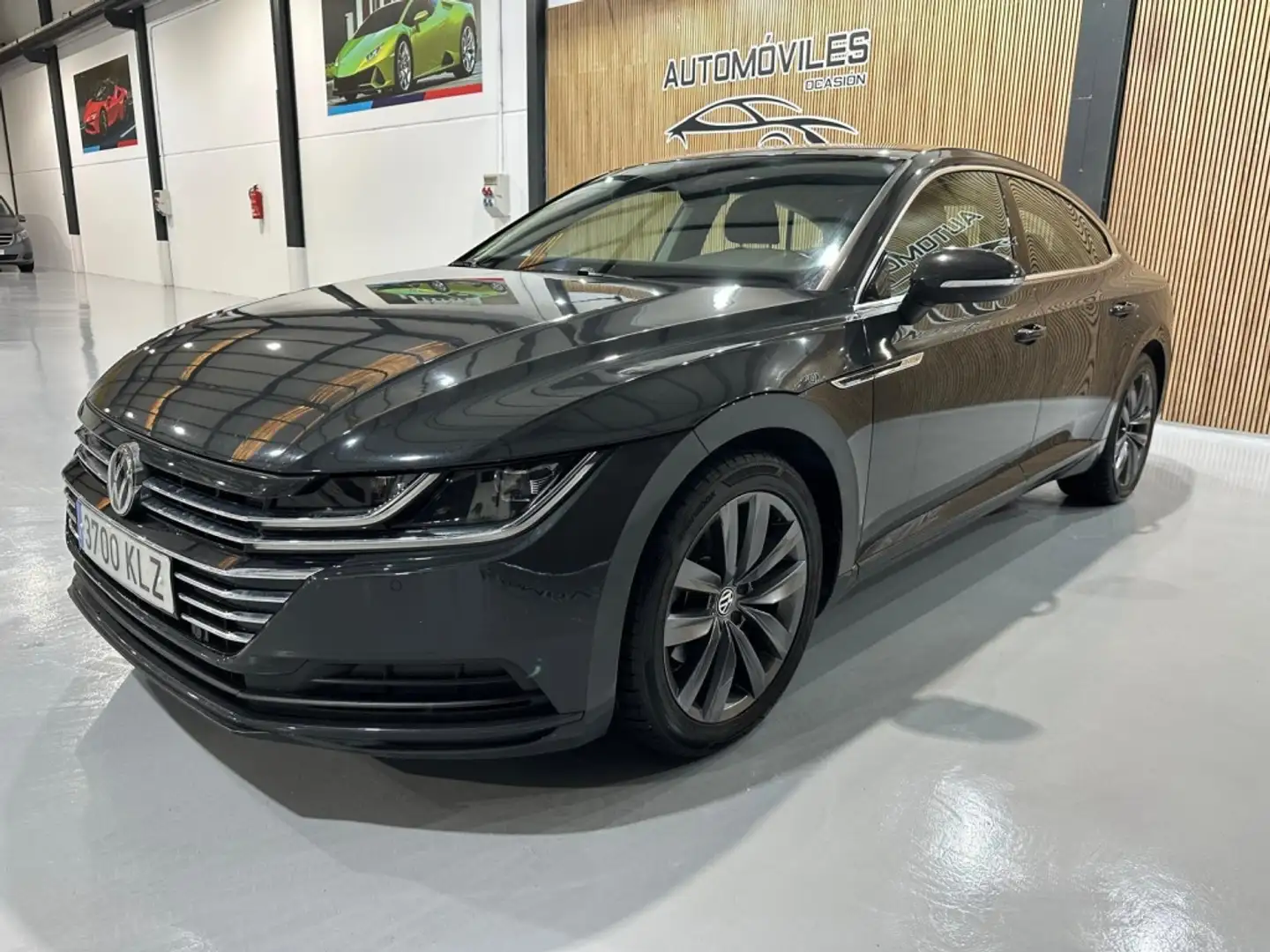 Volkswagen Arteon Deportivo Automático de 5 Puertas Gris - 1