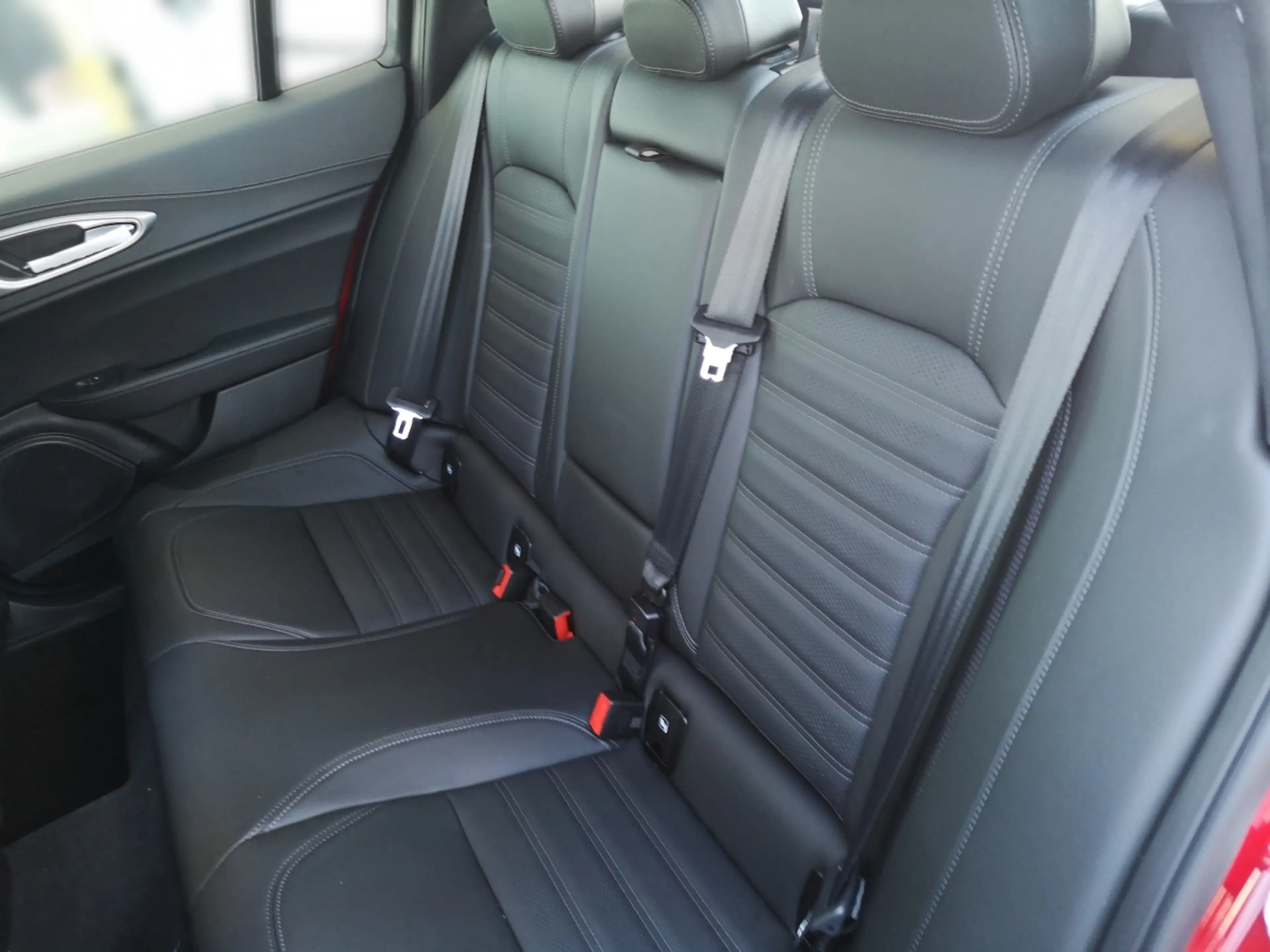 Alfa Romeo Giulia Alfa Giulia 280PS Q4 — photo 10