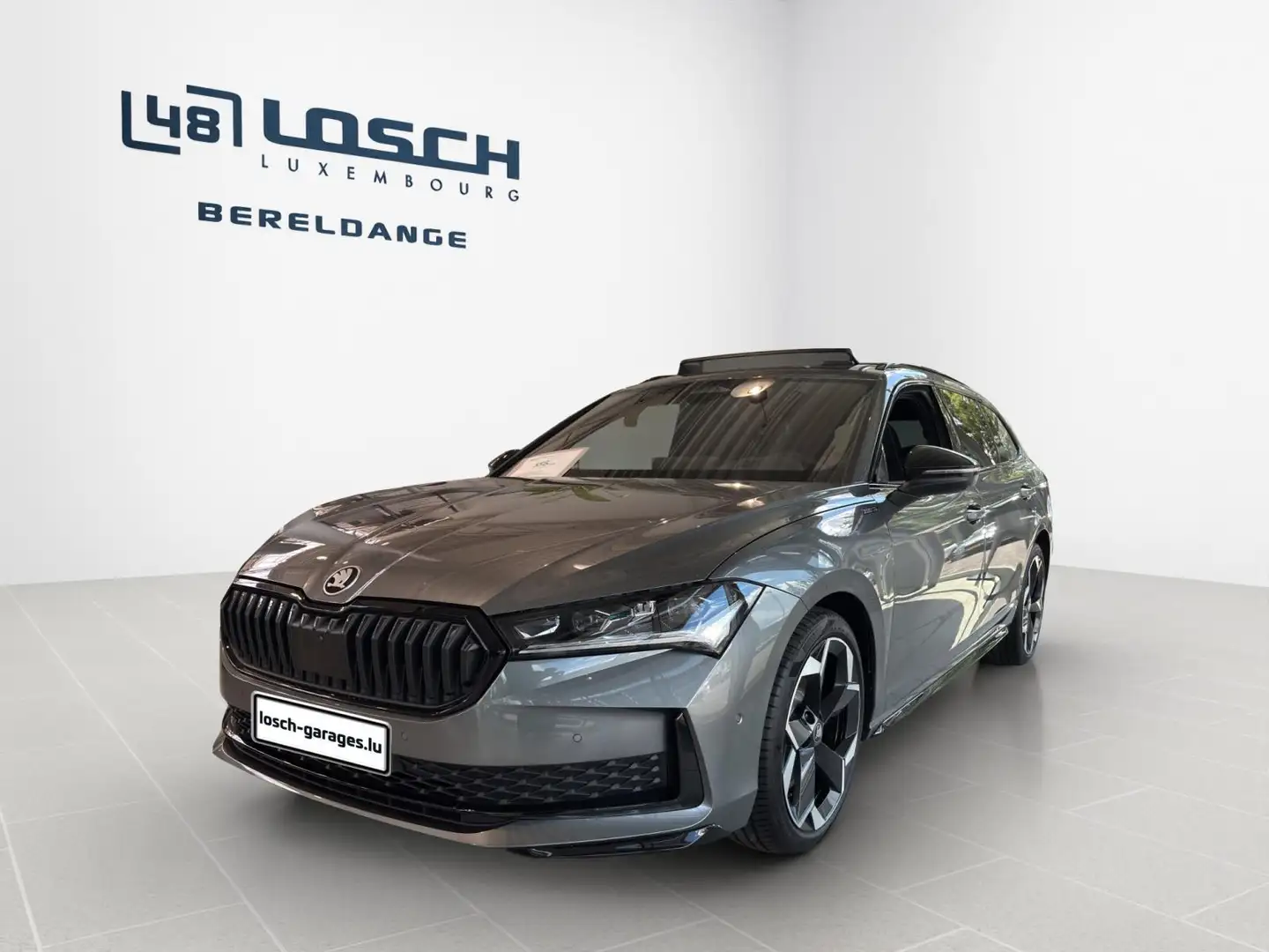 Skoda Superb Sportline Gris - 1
