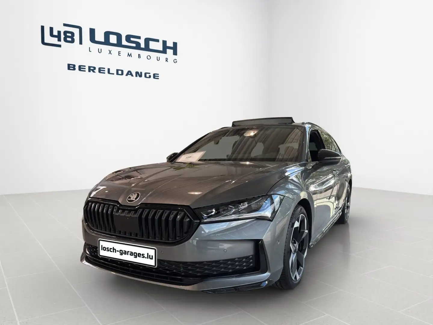 Skoda Superb Sportline Gris - 2