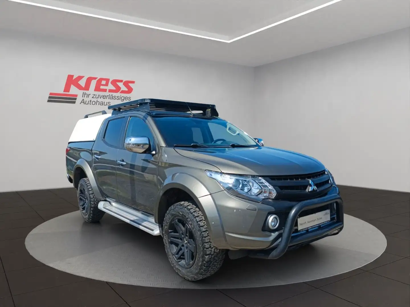 Mitsubishi L200 Doppelkabine Edition 100+  2.4 DI-D+ 4W Grün - 1