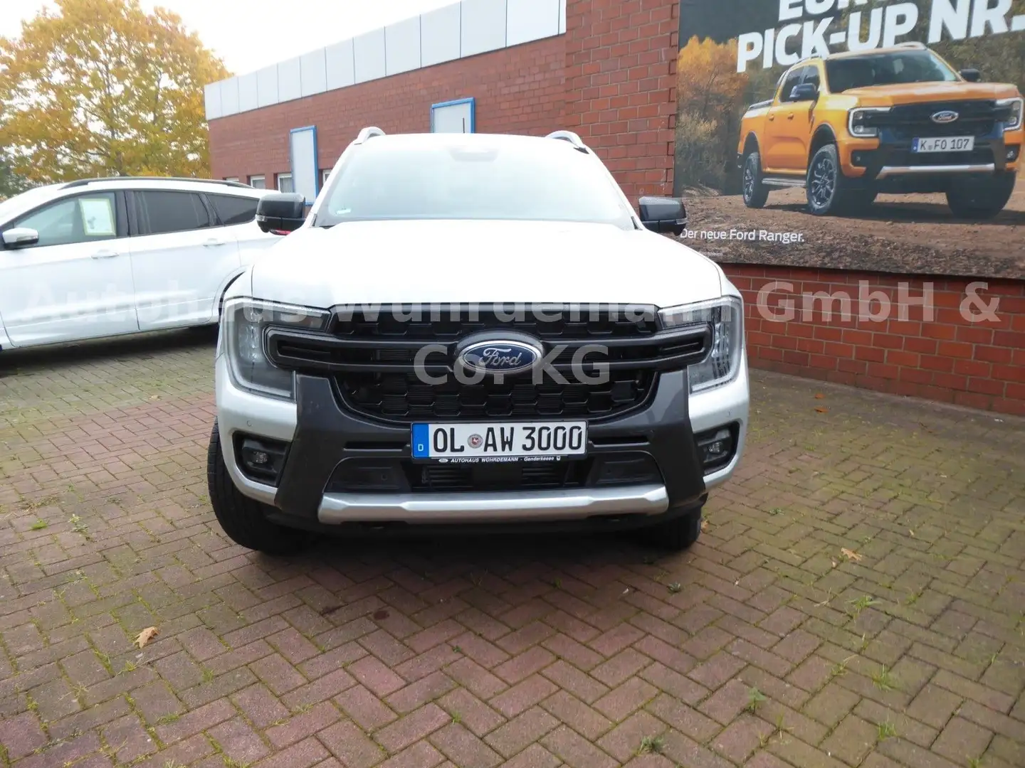 Ford Ranger Wildtrak e-4WD Doppelkabine Plateado - 2